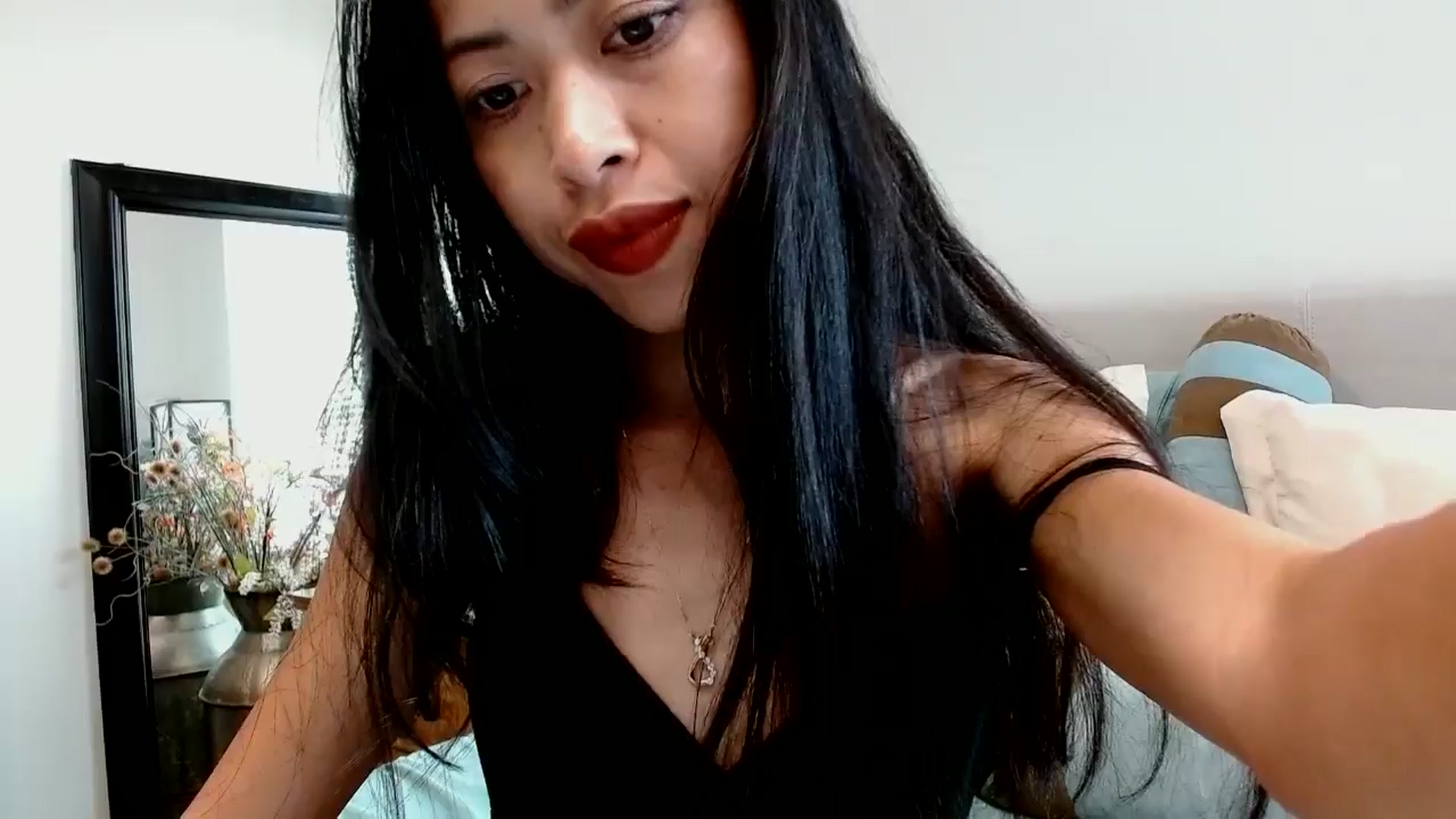 Gallery image thumbnail from Lil__bit's myfreecams stream on, 02/20/2026, 19:23 image 15 of 20