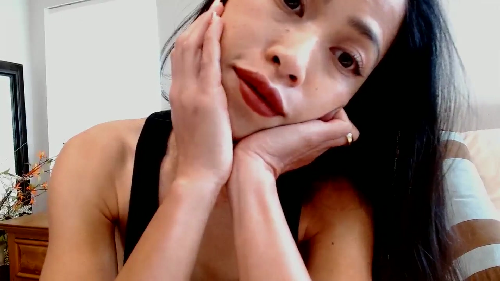 Gallery image thumbnail from Lil__bit's myfreecams stream on, 03/17/2026, 17:38 image 10 of 20