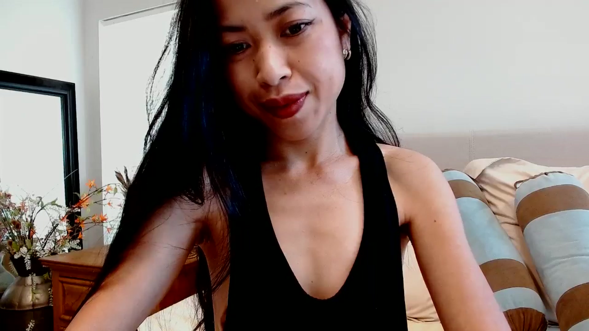 Gallery image thumbnail from Lil__bit's myfreecams stream on, 03/17/2026, 18:41 image 12 of 20