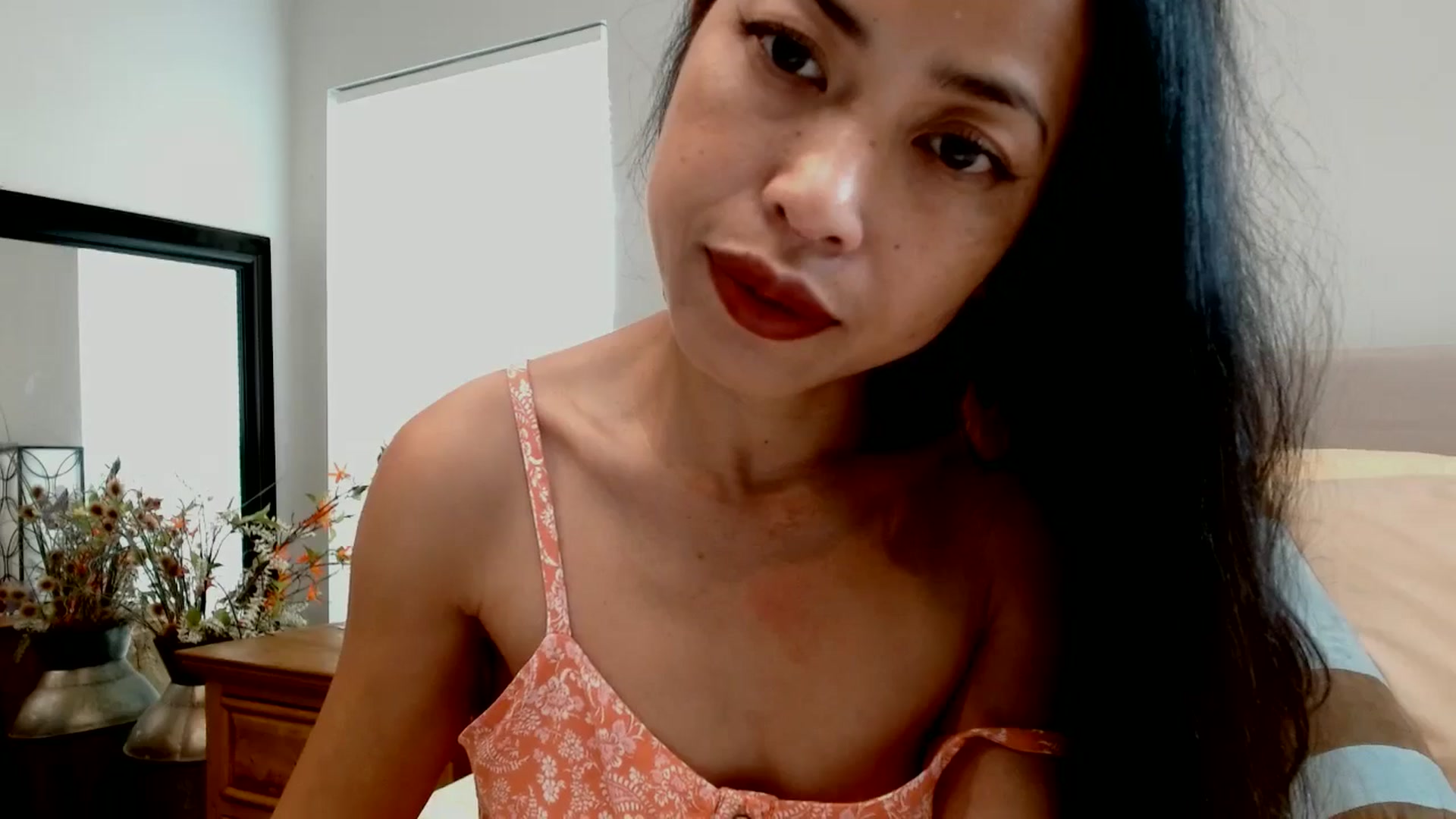 Gallery image thumbnail from Lil__bit's myfreecams stream on, 04/01/2026, 16:56 image 5 of 20