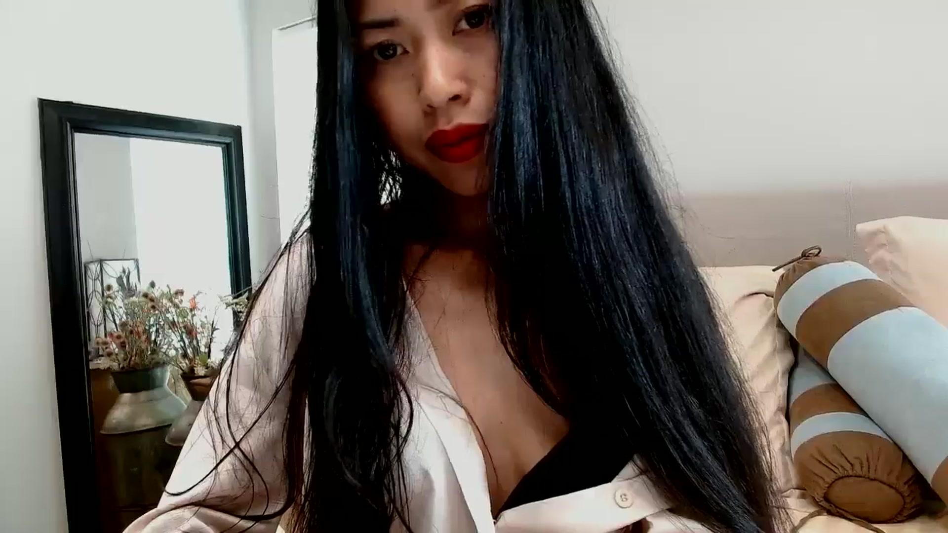 Gallery image thumbnail from Lil__bit's myfreecams stream on, 04/09/2026, 17:42 image 12 of 20