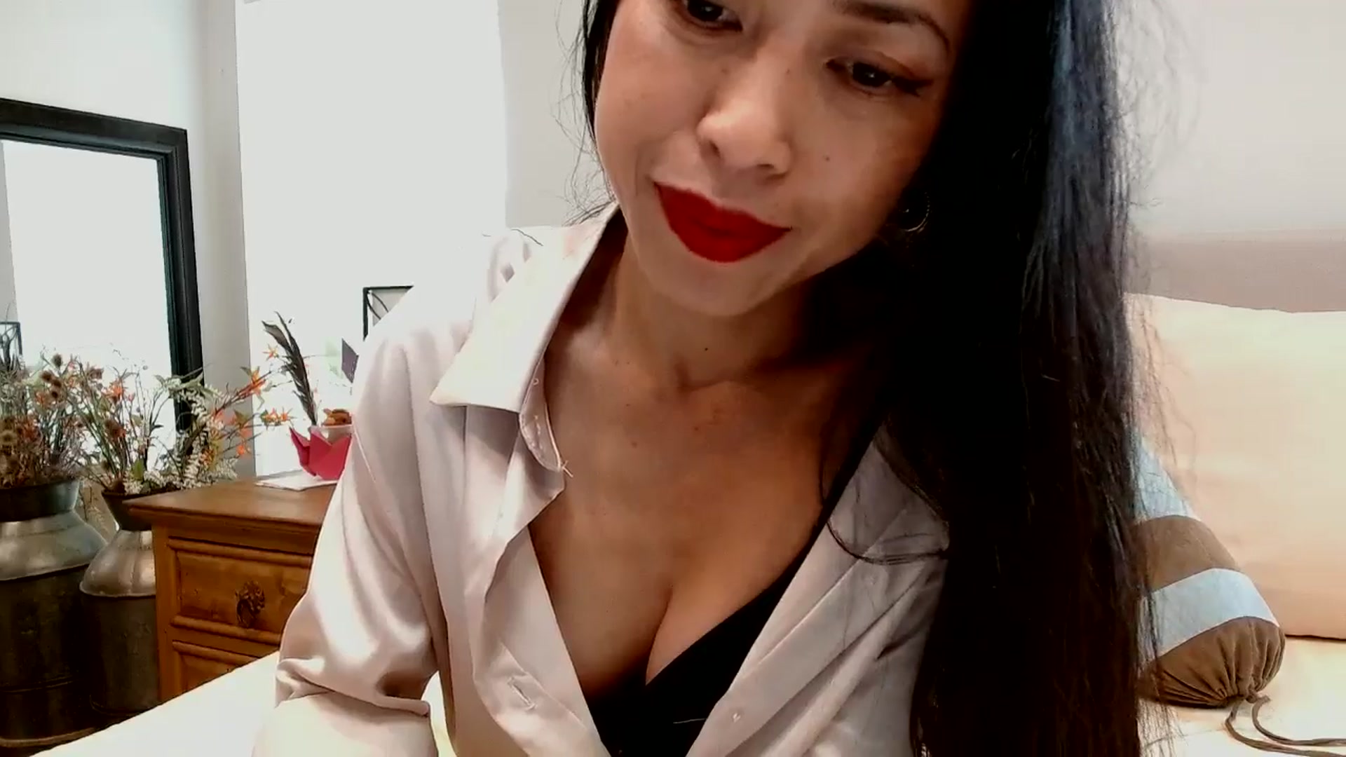 Gallery image thumbnail from Lil__bit's myfreecams stream on, 04/09/2026, 17:42 image 3 of 20