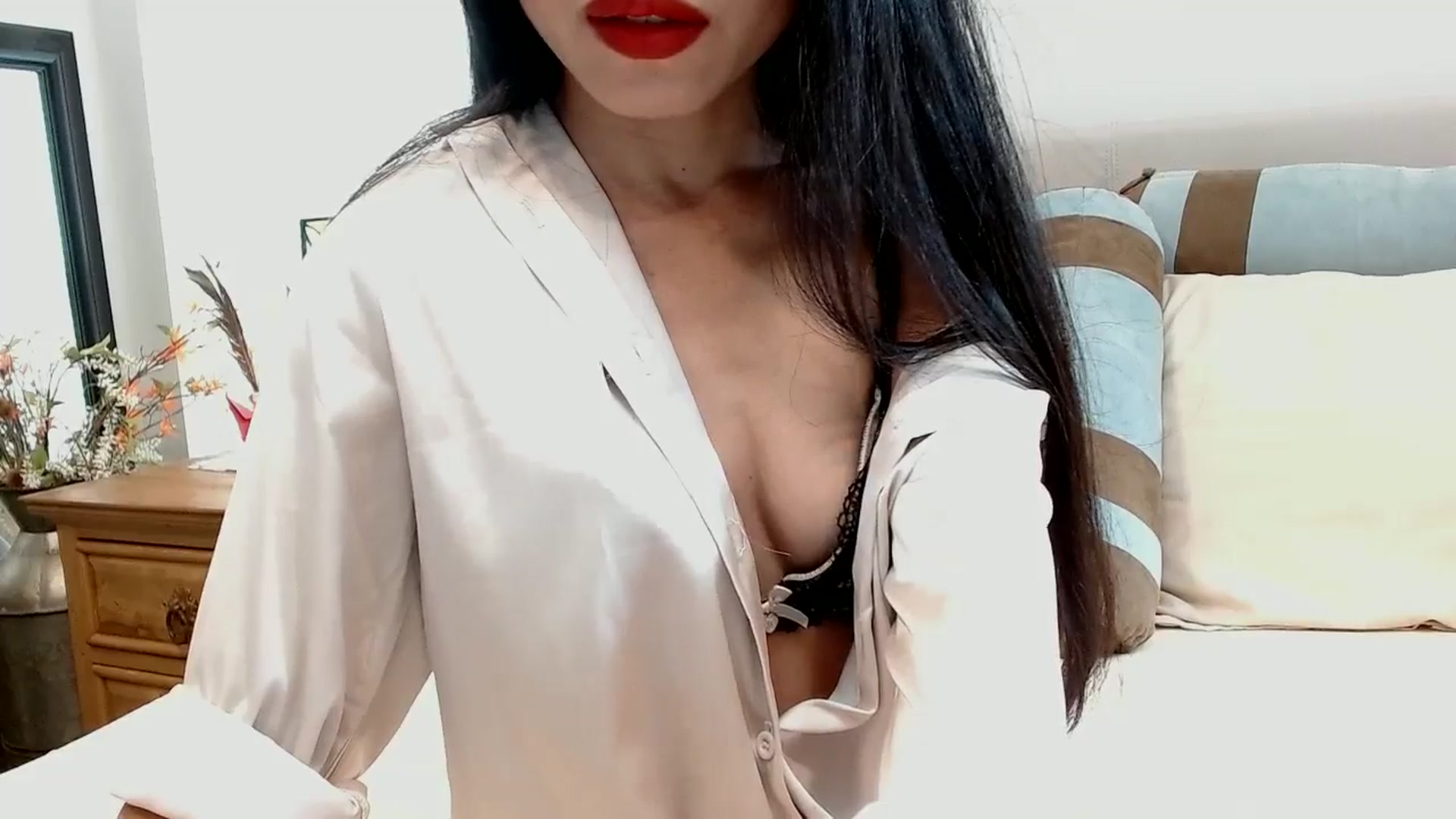 Gallery image thumbnail from Lil__bit's myfreecams stream on, 04/14/2026, 16:16 image 17 of 20
