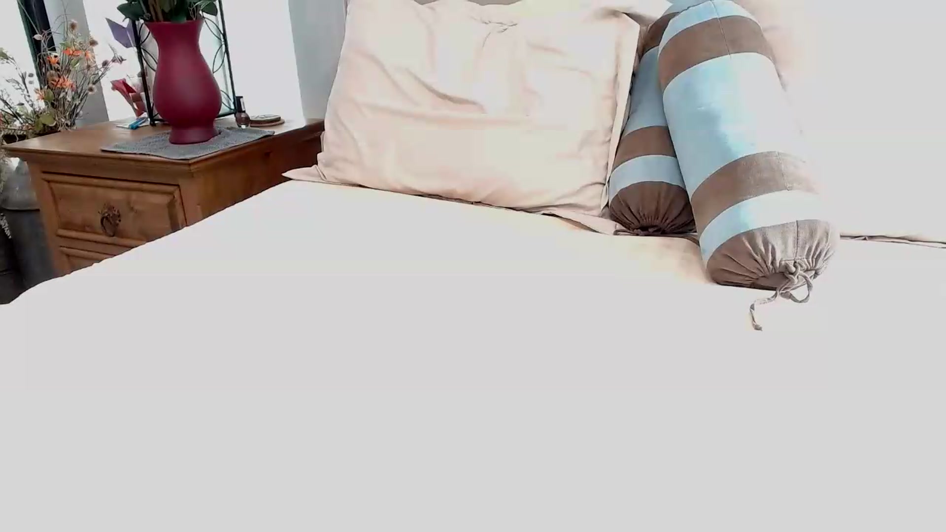 Gallery image thumbnail from Lil__bit's myfreecams stream on, 05/11/2026, 15:35 image 13 of 20