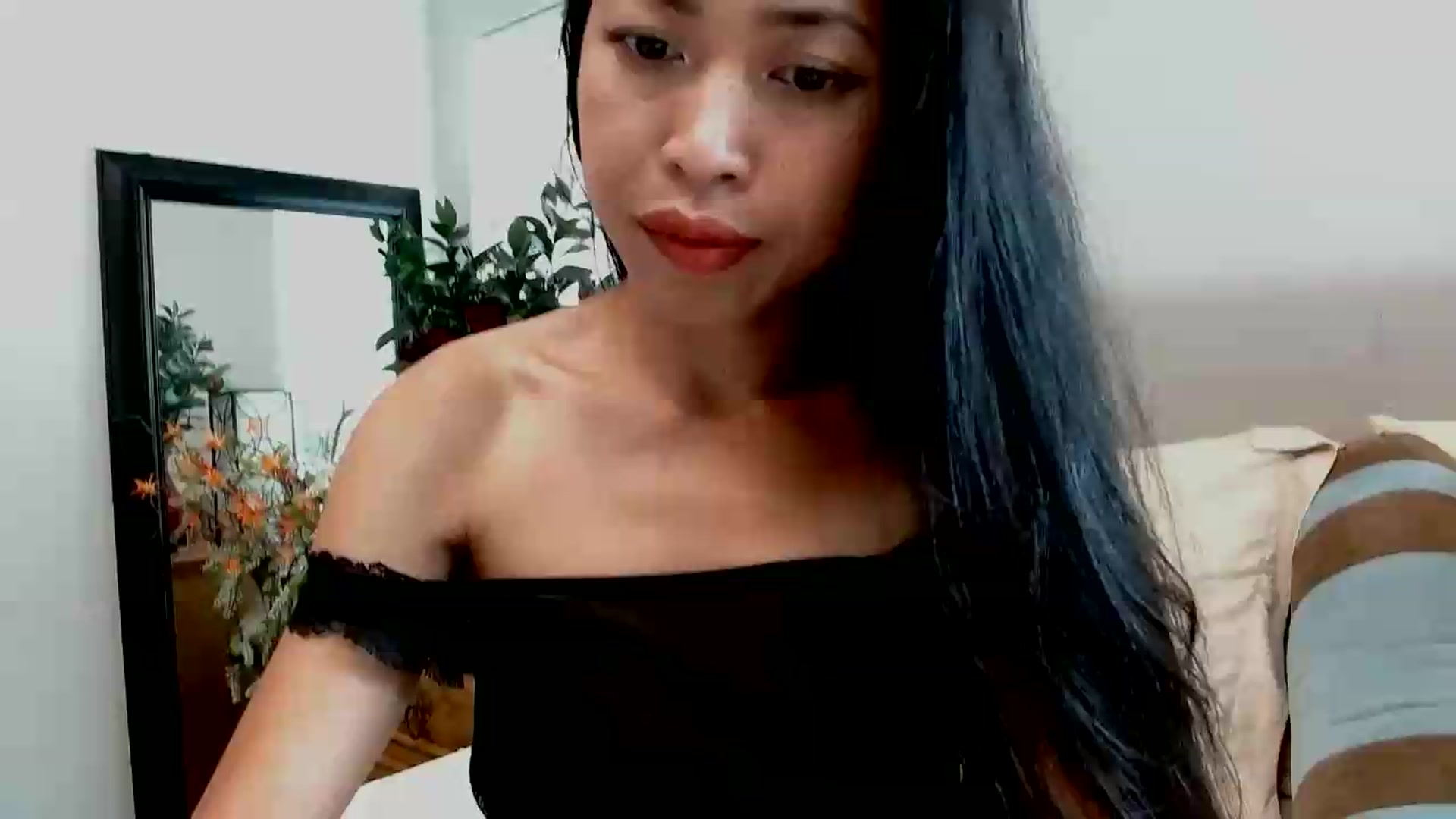 Gallery image thumbnail from Lil__bit's myfreecams stream on, 05/18/2026, 18:54 image 1 of 20