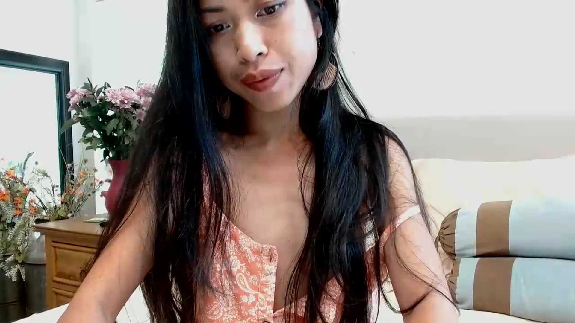 Gallery image thumbnail from Lil__bit's myfreecams stream on, 05/20/2026, 19:25 image 3 of 20
