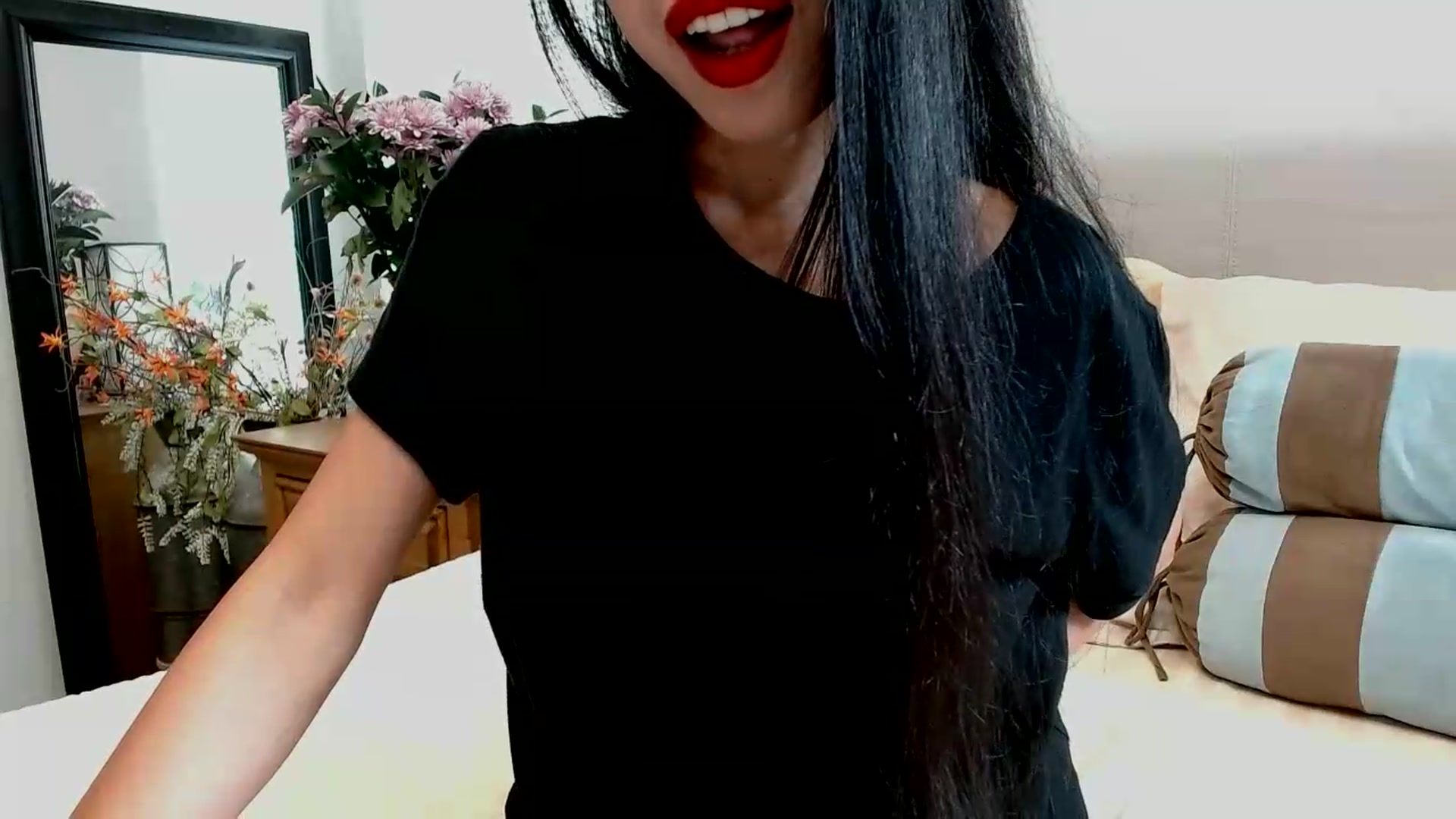 Gallery image thumbnail from Lil__bit's myfreecams stream on, 05/21/2026, 15:58 image 8 of 20