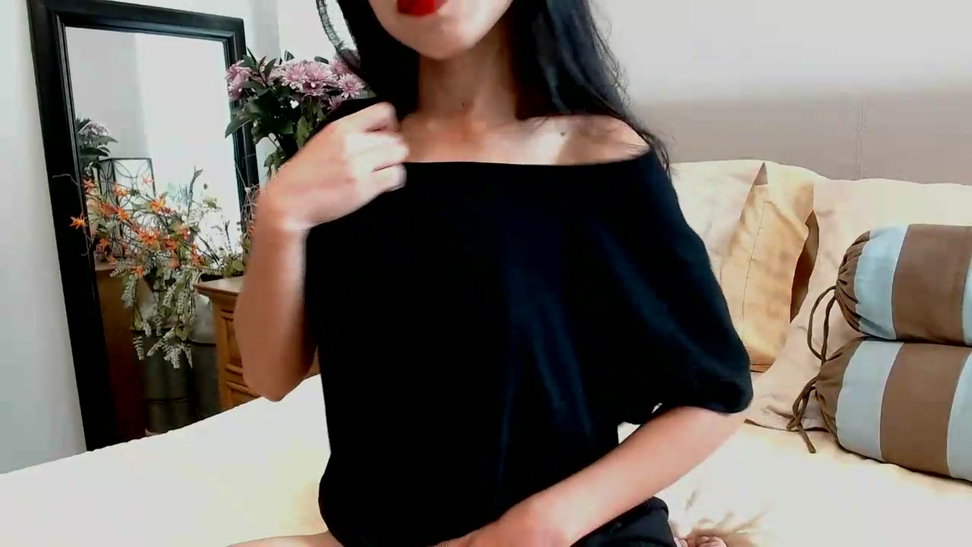 Gallery image thumbnail from Lil__bit's myfreecams stream on, 05/21/2026, 15:58 image 6 of 20
