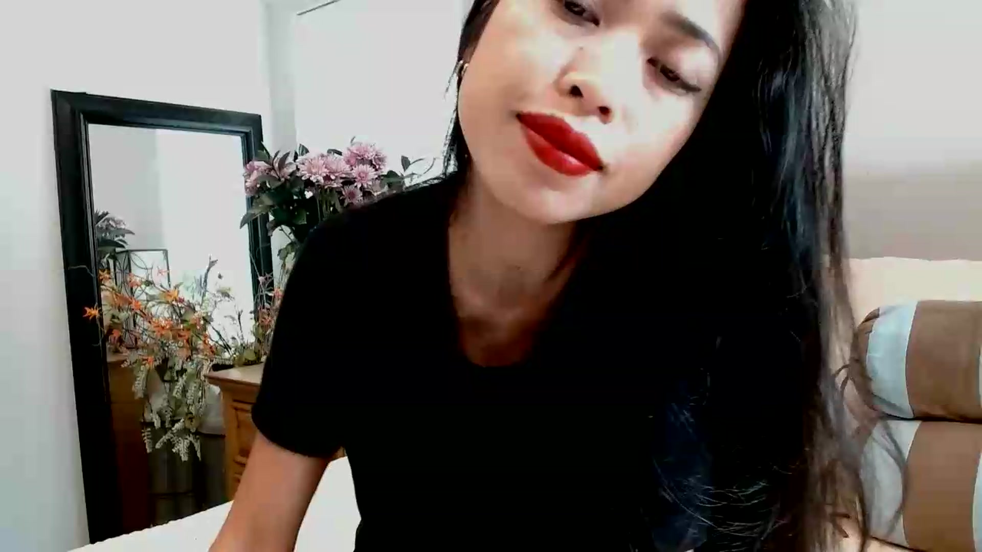 Gallery image thumbnail from Lil__bit's myfreecams stream on, 05/21/2026, 15:58 image 16 of 20