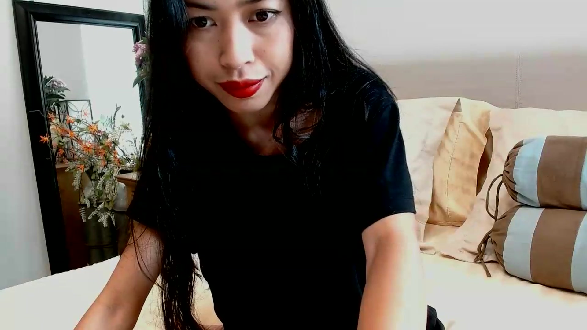 Gallery image thumbnail from Lil__bit's myfreecams stream on, 05/21/2026, 15:58 image 5 of 20