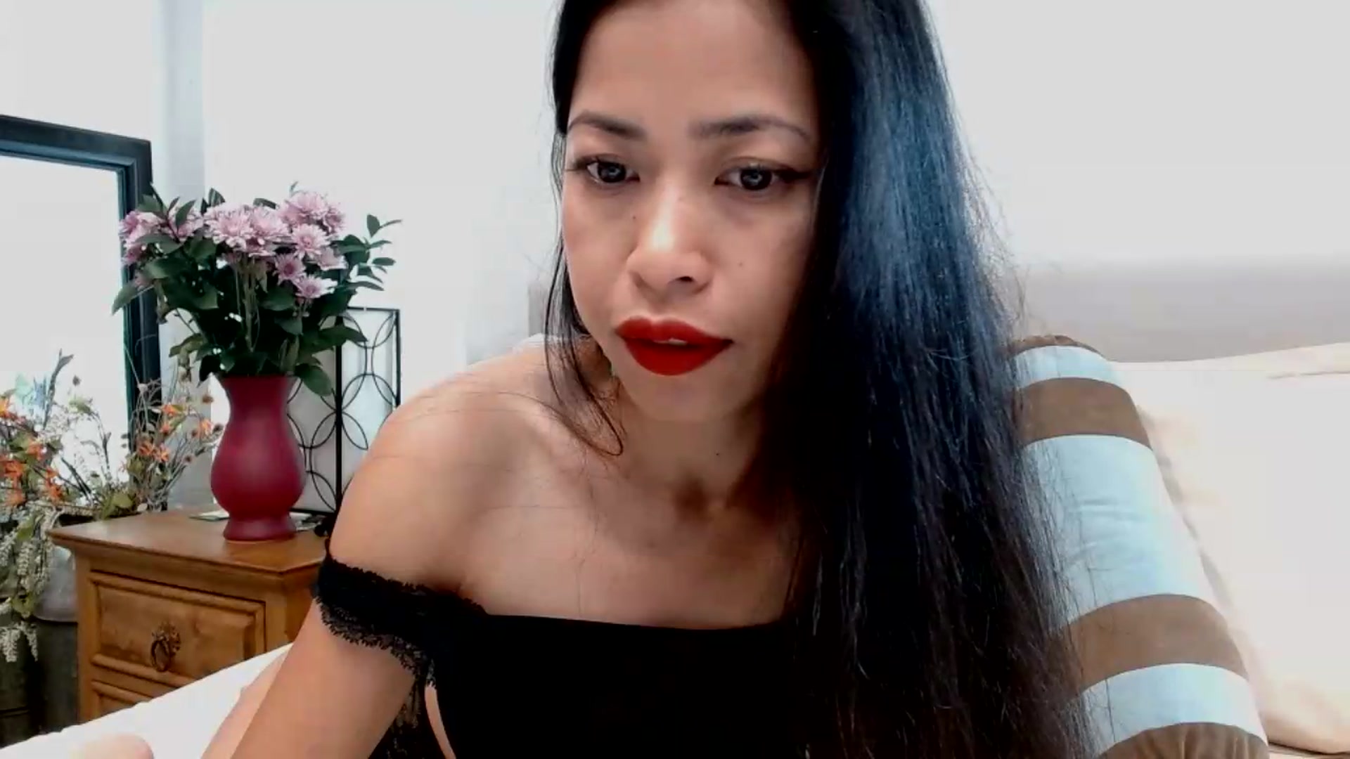 Gallery image thumbnail from Lil__bit's myfreecams stream on, 05/22/2026, 15:09 image 19 of 20