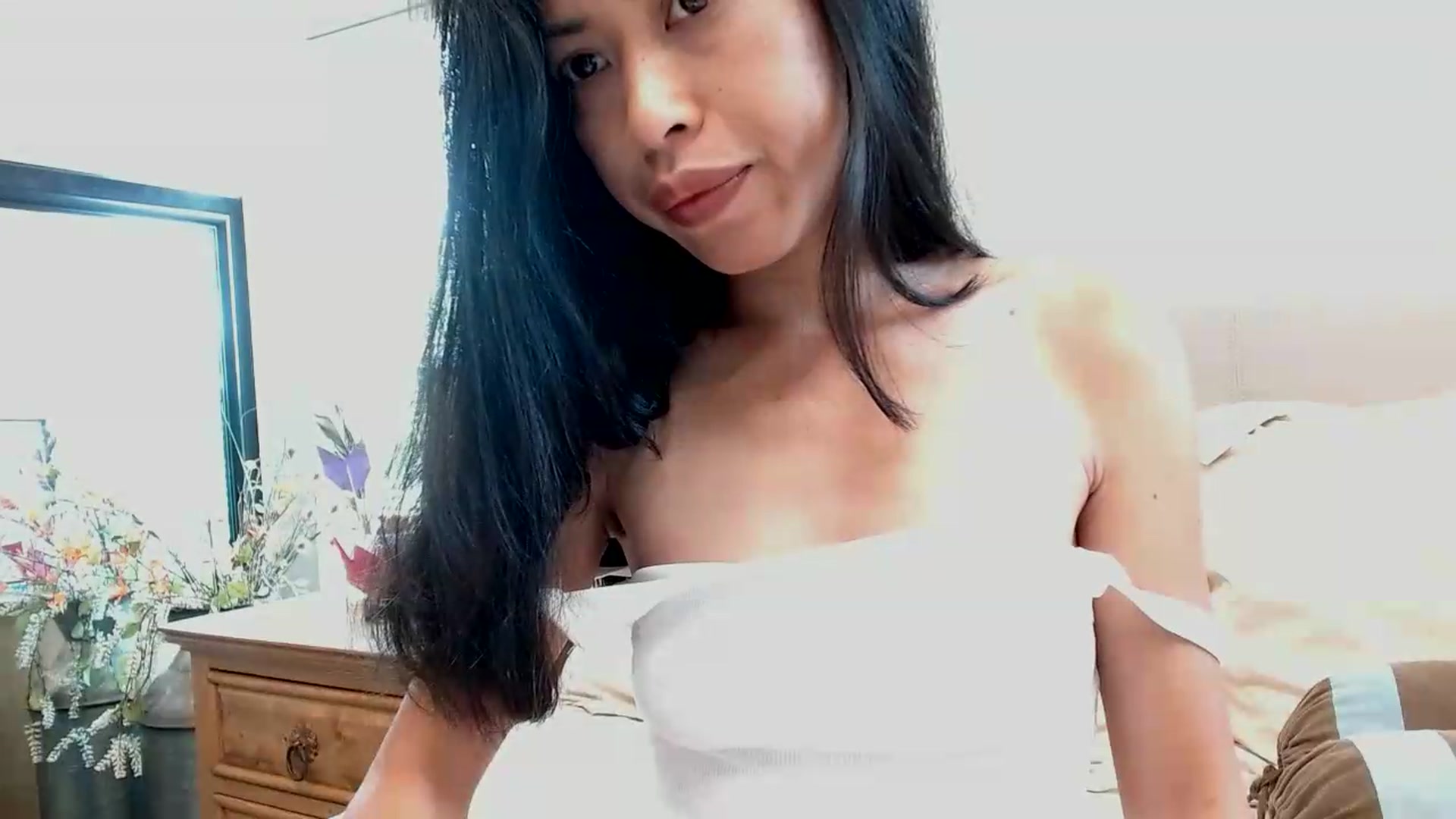 Gallery image thumbnail from Lil__bit's myfreecams stream on, 06/02/2026, 19:40 image 16 of 20