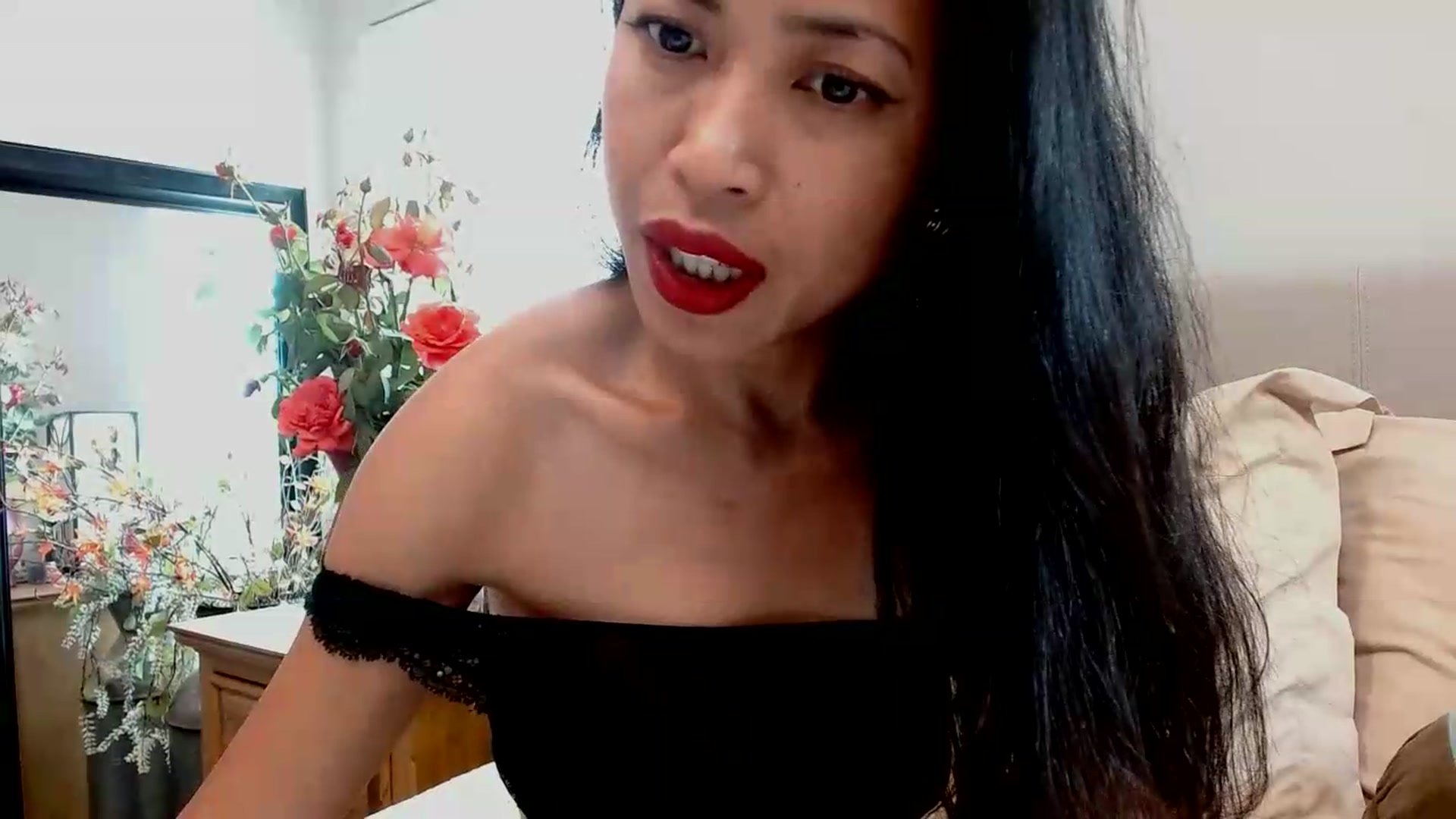 Gallery image thumbnail from Lil__bit's myfreecams stream on, 06/11/2026, 18:36 image 2 of 20