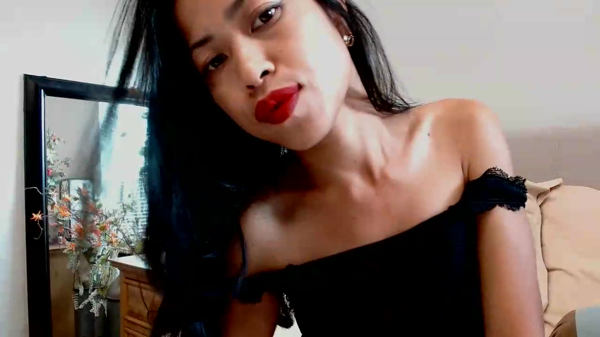 Gallery image thumbnail from Lil__bit's myfreecams stream on, 06/11/2026, 18:36 image 15 of 20