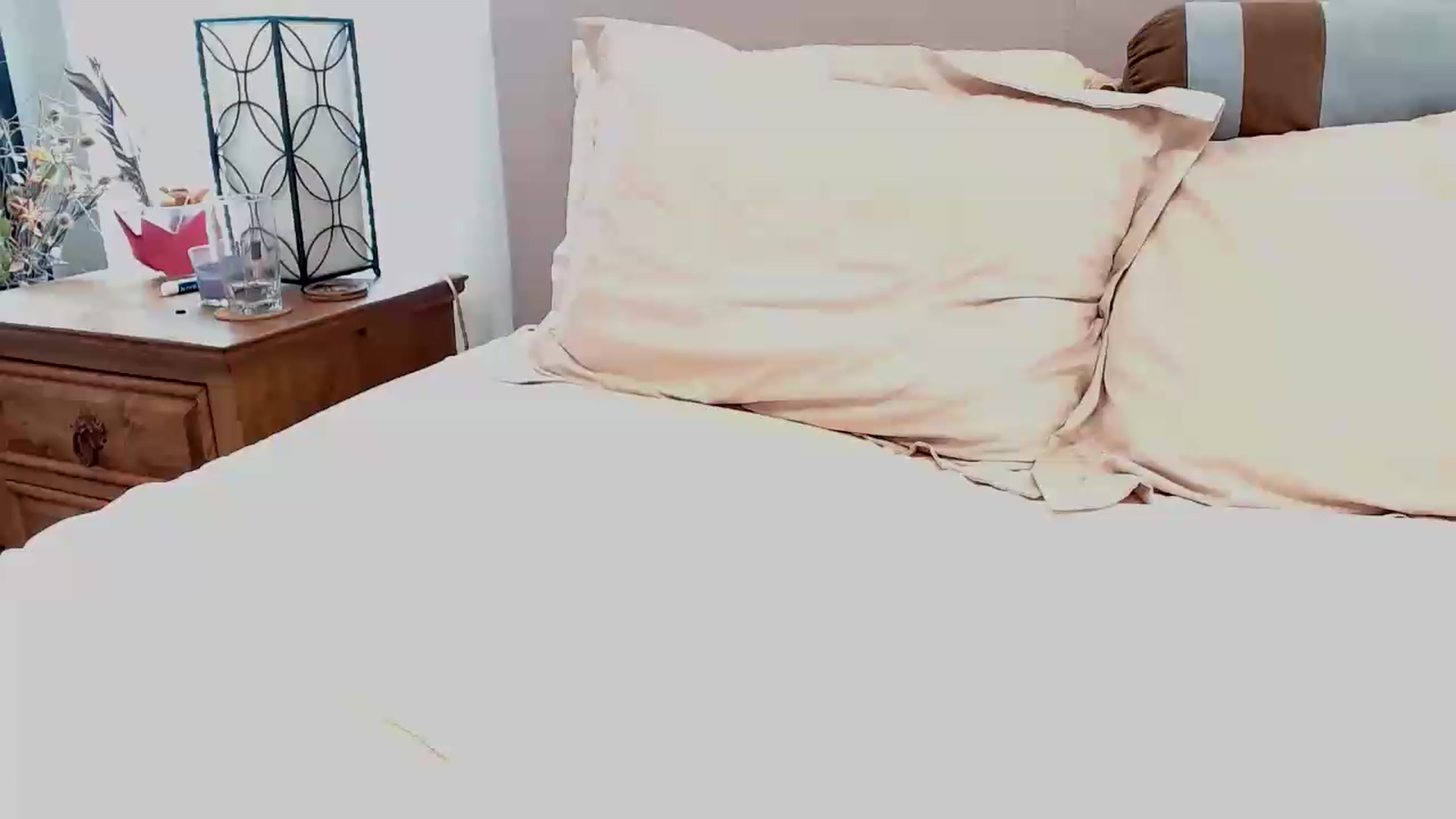 Gallery image thumbnail from Lil__bit's myfreecams stream on, 06/24/2026, 19:42 image 11 of 20