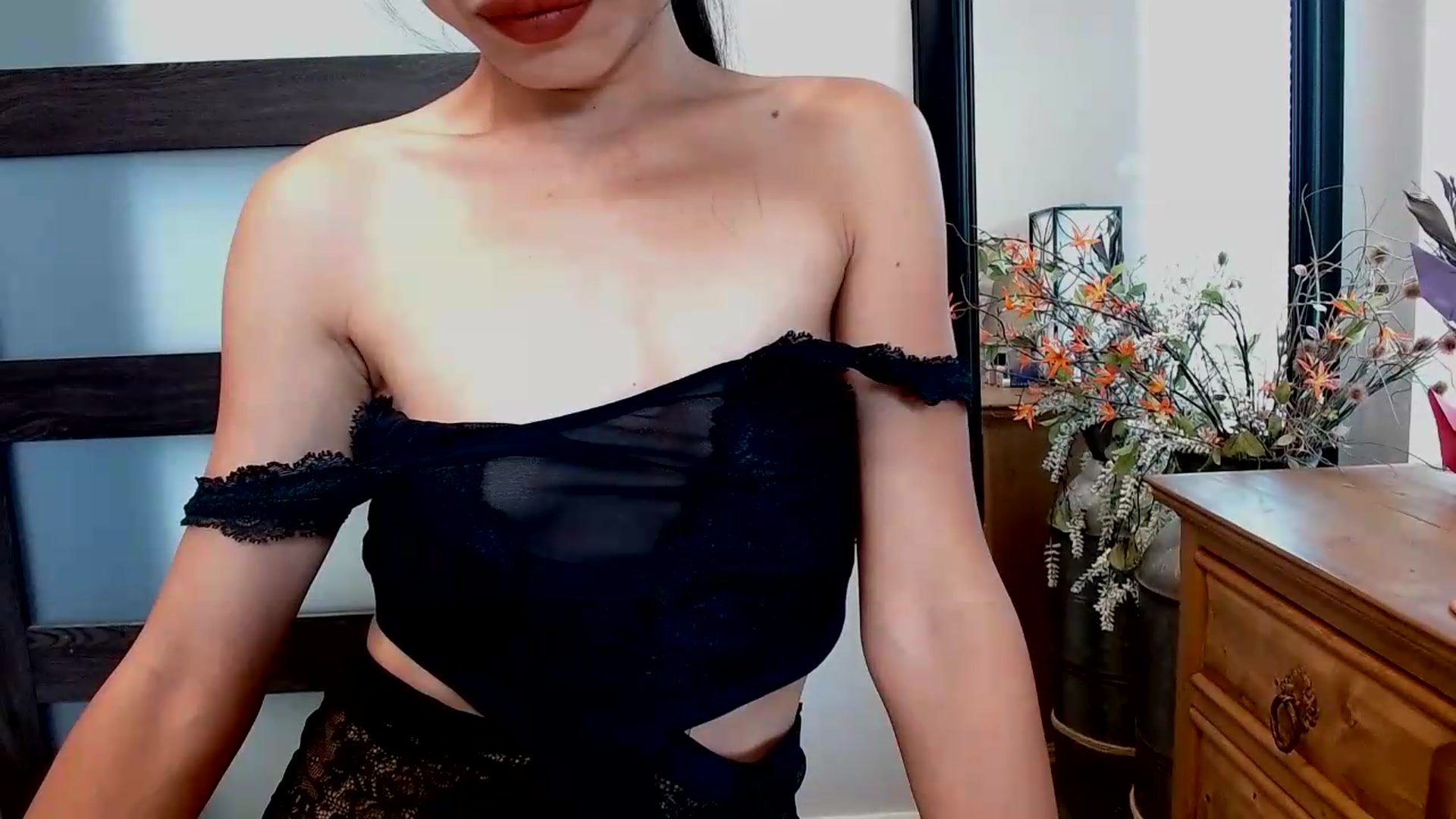 Gallery image thumbnail from Lil__bit's myfreecams stream on, 07/08/2026, 17:41 image 17 of 20