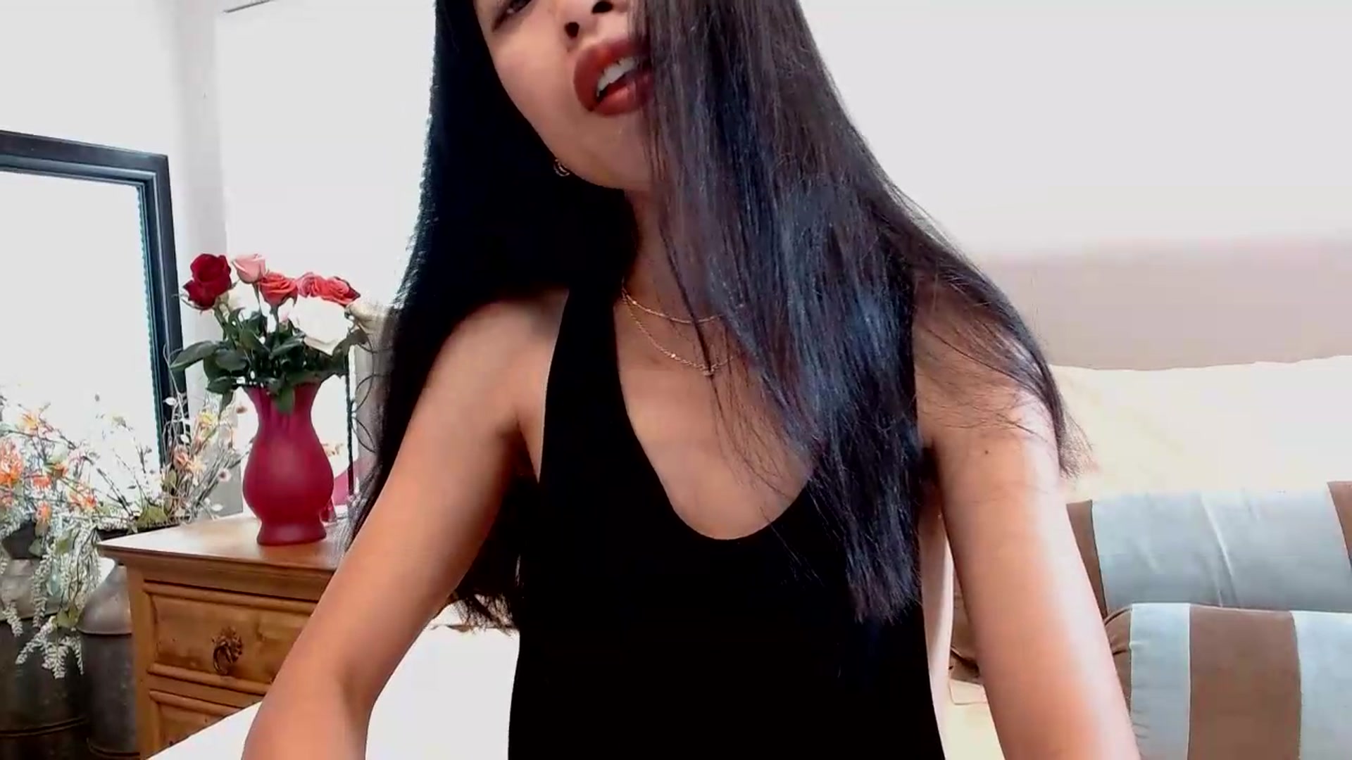 Gallery image thumbnail from Lil__bit's myfreecams stream on, 07/17/2026, 18:49 image 9 of 20