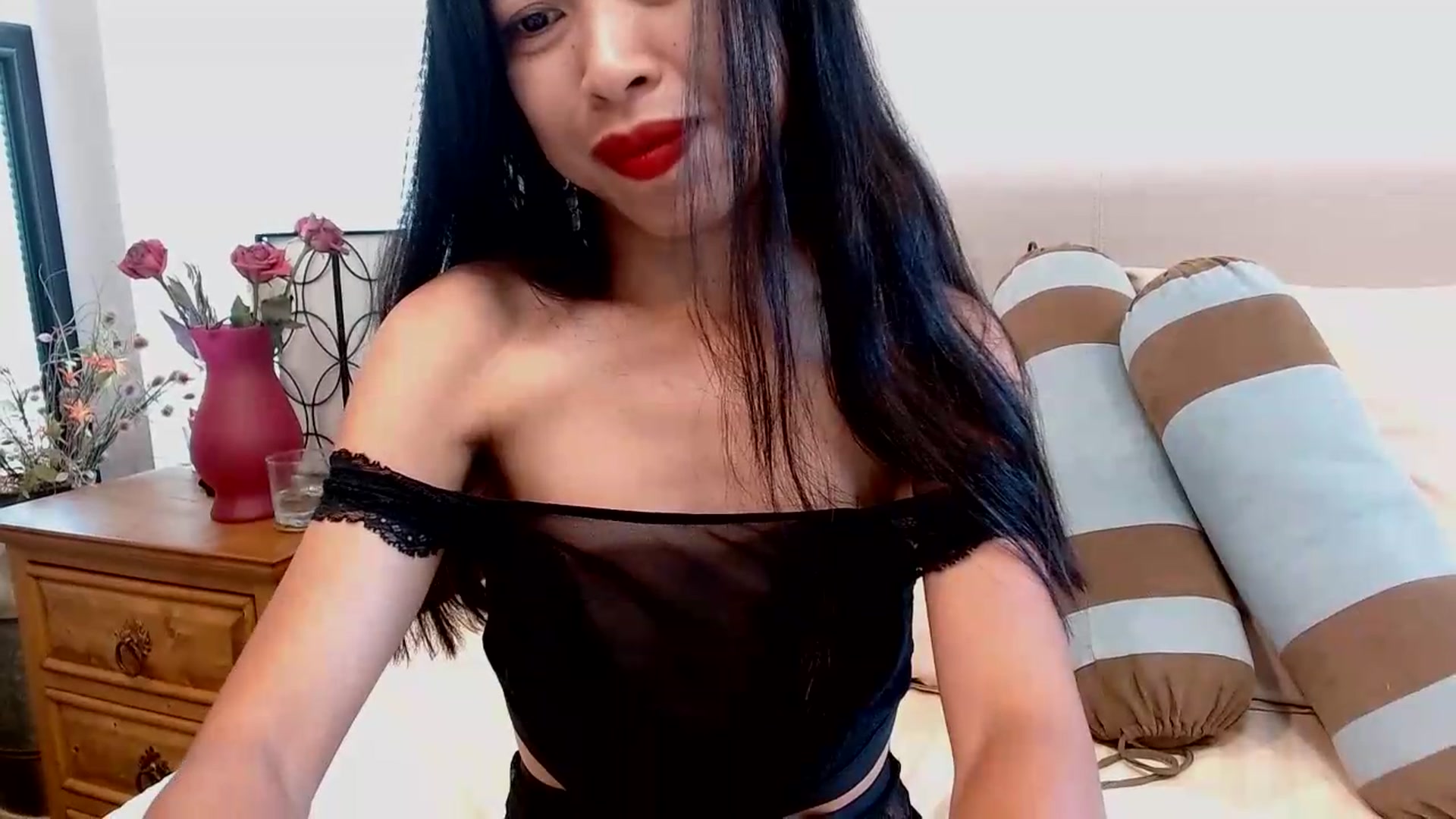 Gallery image thumbnail from Lil__bit's myfreecams stream on, 07/27/2026, 17:48 image 14 of 20