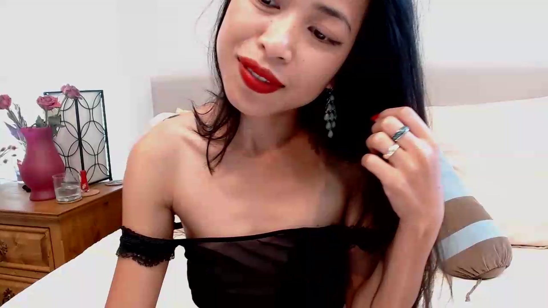 Gallery image thumbnail from Lil__bit's myfreecams stream on, 07/27/2026, 17:48 image 11 of 20