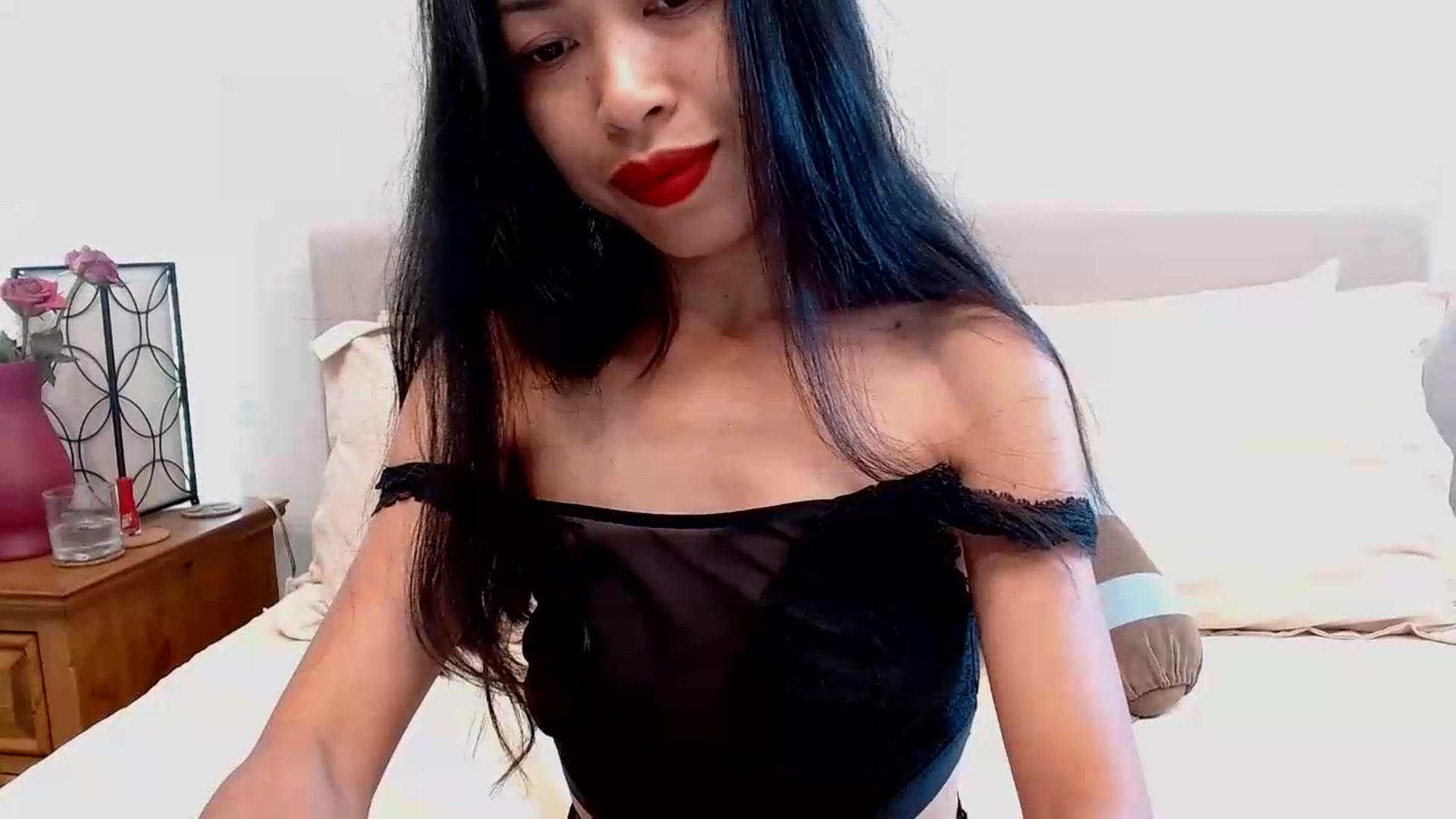 Gallery image thumbnail from Lil__bit's myfreecams stream on, 07/27/2026, 17:48 image 6 of 20