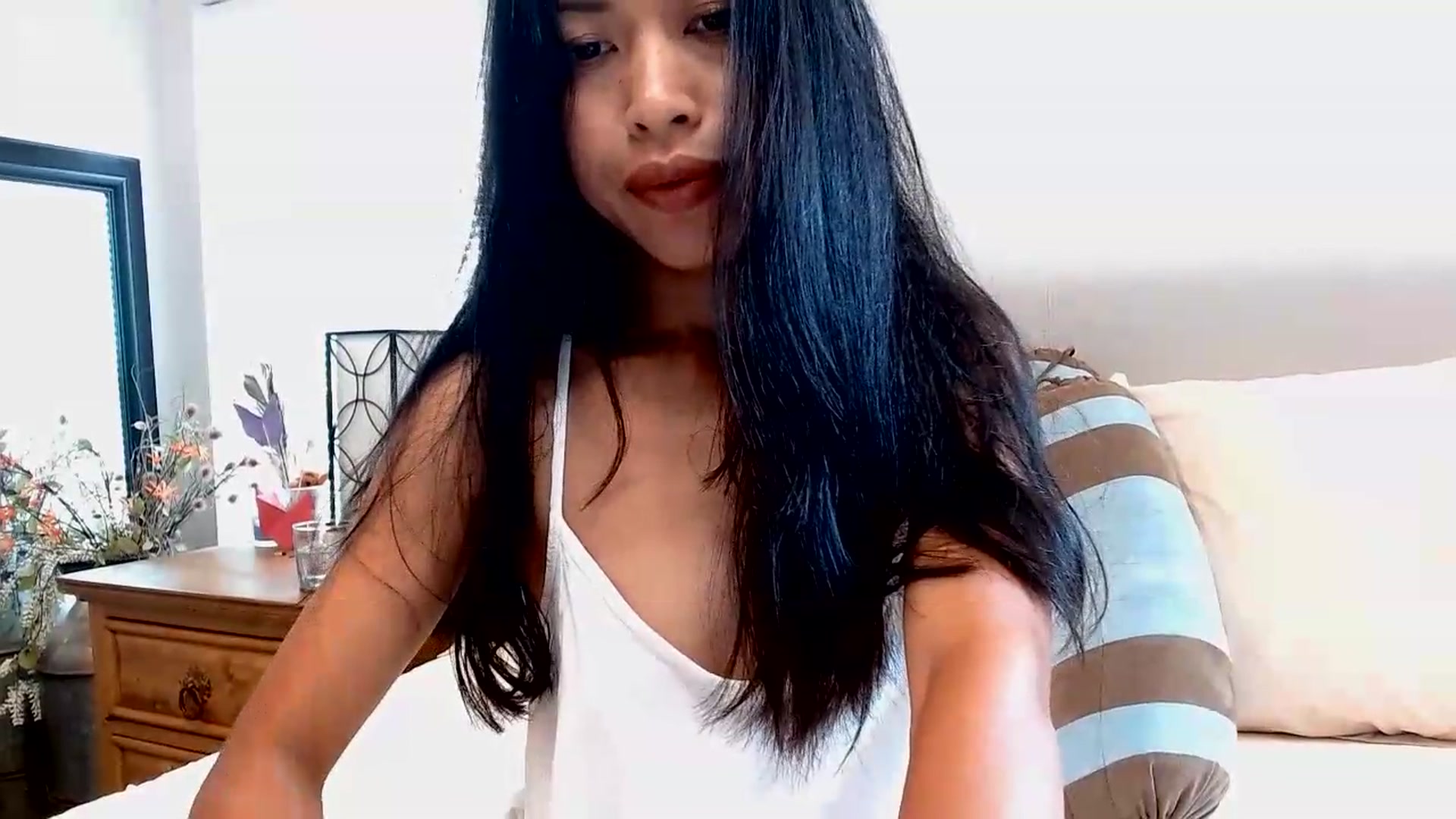 Gallery image thumbnail from Lil__bit's myfreecams stream on, 08/06/2026, 16:43 image 15 of 20