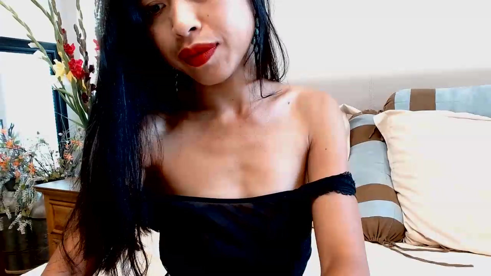 Gallery image thumbnail from Lil__bit's myfreecams stream on, 08/07/2026, 17:57 image 19 of 20