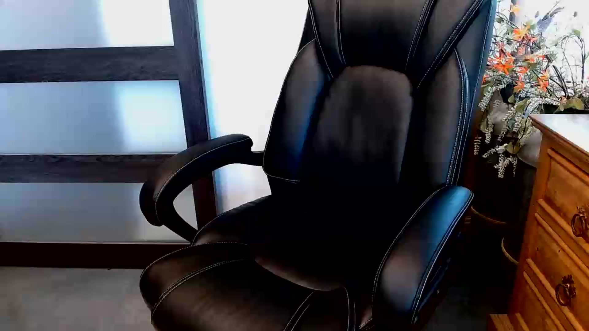 Gallery image thumbnail from Lil__bit's myfreecams stream on, 08/18/2026, 16:14 image 13 of 20