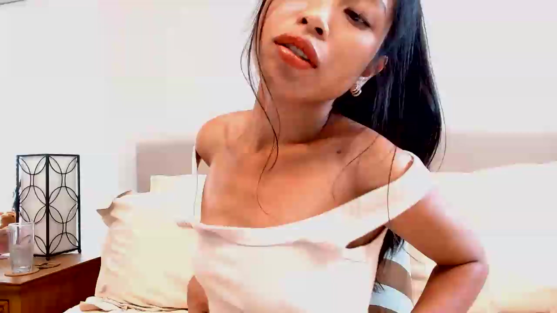 Gallery image thumbnail from Lil__bit's myfreecams stream on, 09/01/2026, 20:19 image 1 of 20