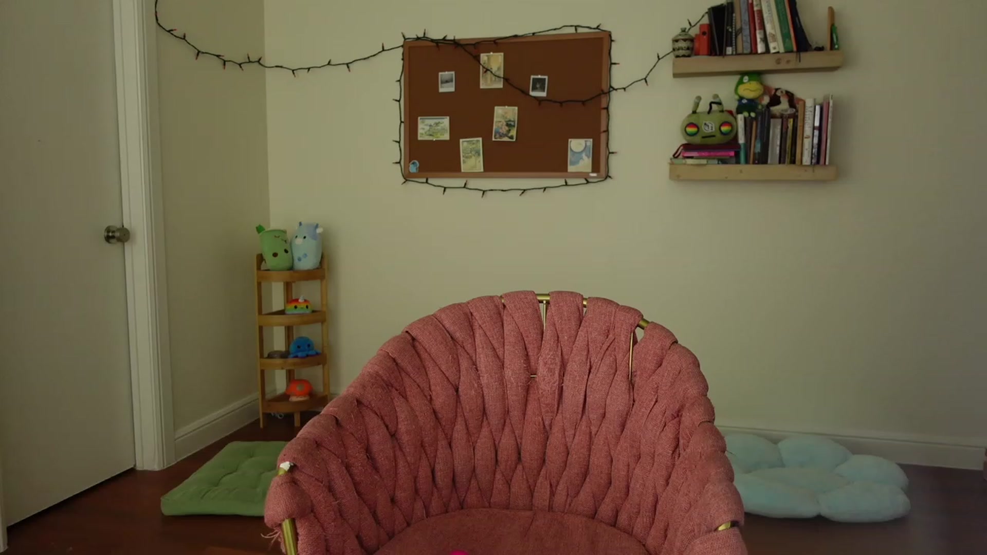 Gallery image thumbnail from Lil_blueberry's myfreecams stream on, 01/19/2023, 03:17 image 19 of 20