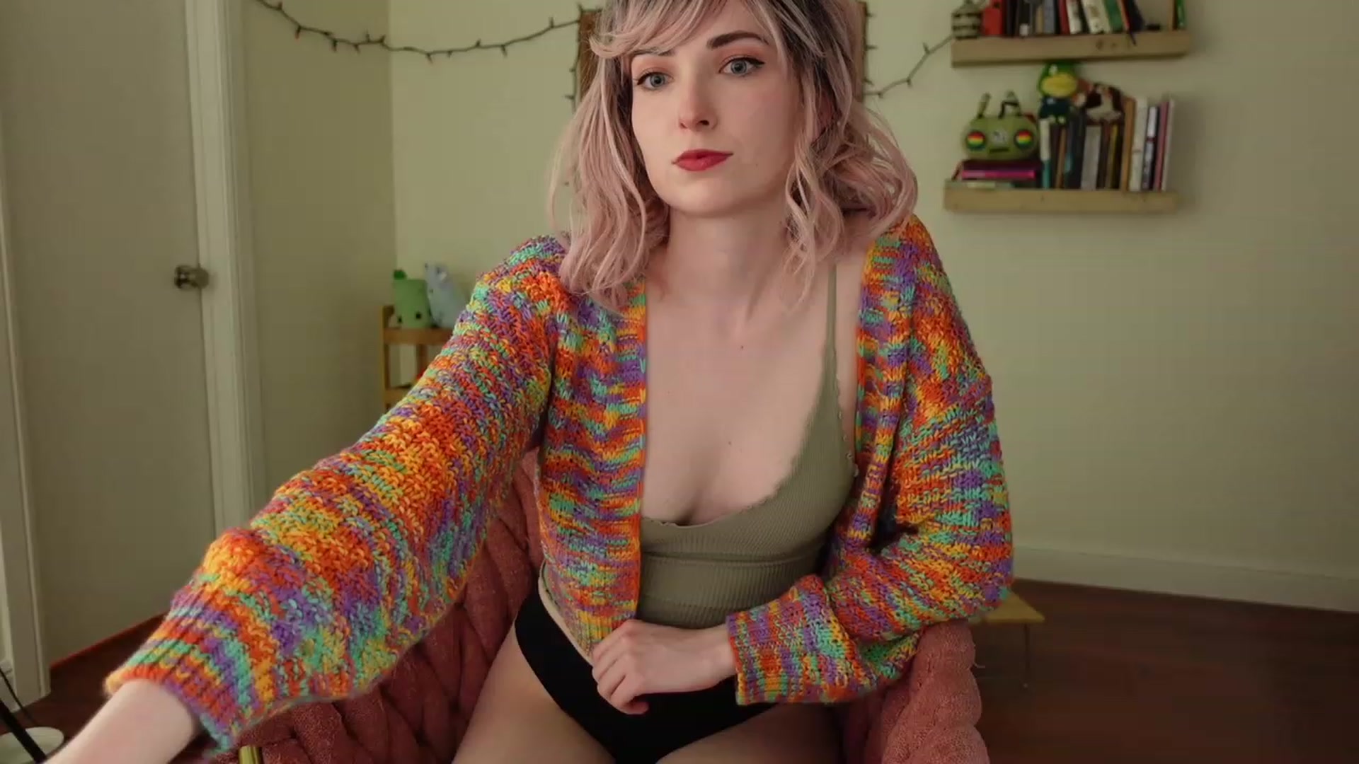 Gallery image thumbnail from Lil_blueberry's myfreecams stream on, 01/20/2023, 02:58 image 5 of 20