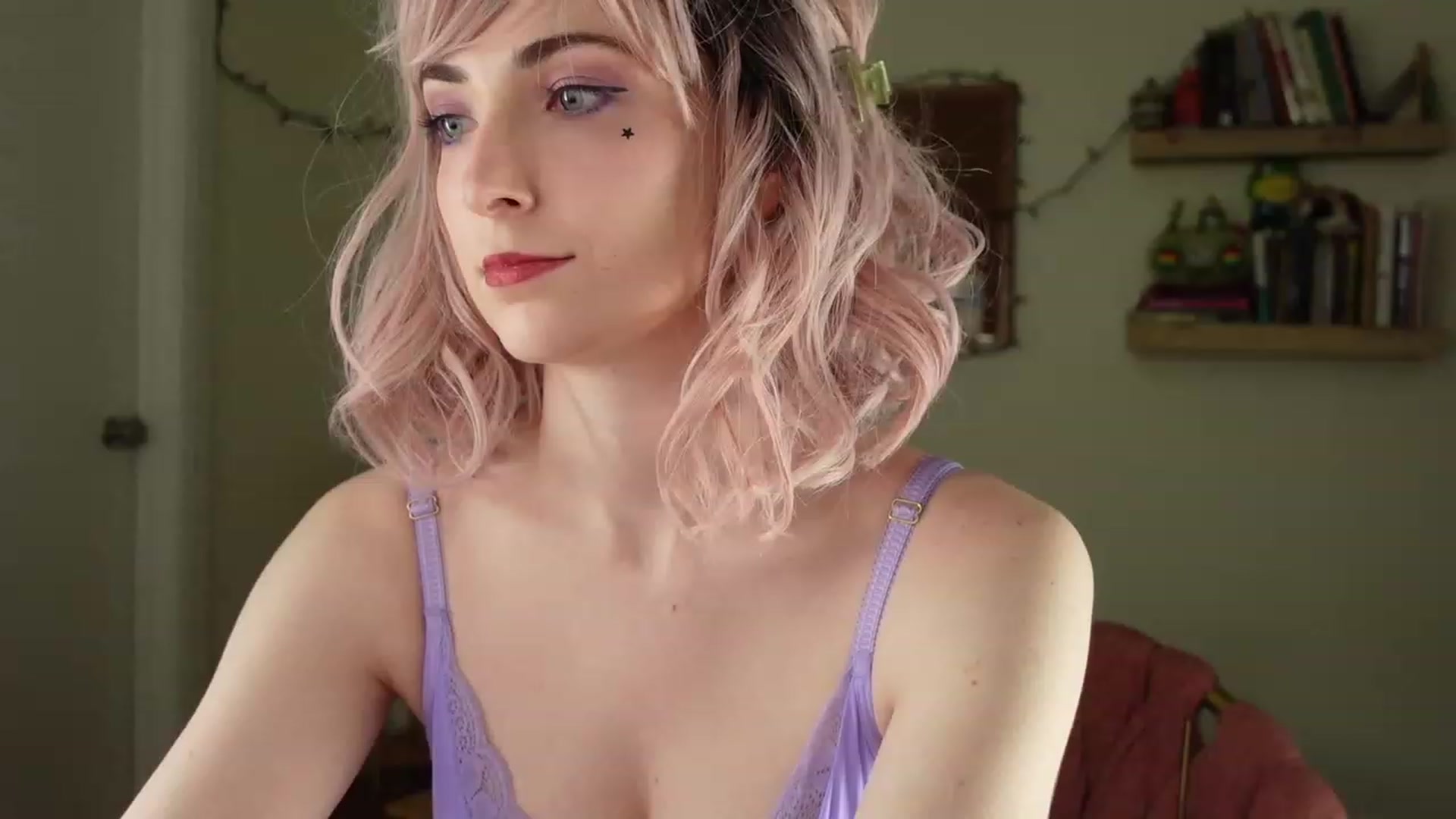 Gallery image thumbnail from Lil_blueberry's myfreecams stream on, 02/16/2023, 01:59 image 1 of 20