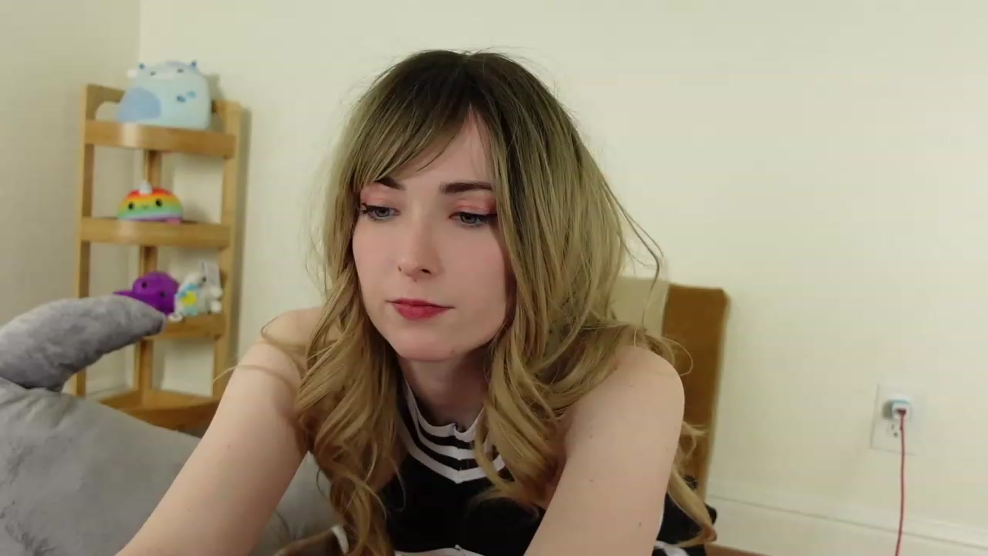 Gallery image thumbnail from Lil_blueberry's myfreecams stream on, 02/27/2023, 02:33 image 8 of 20