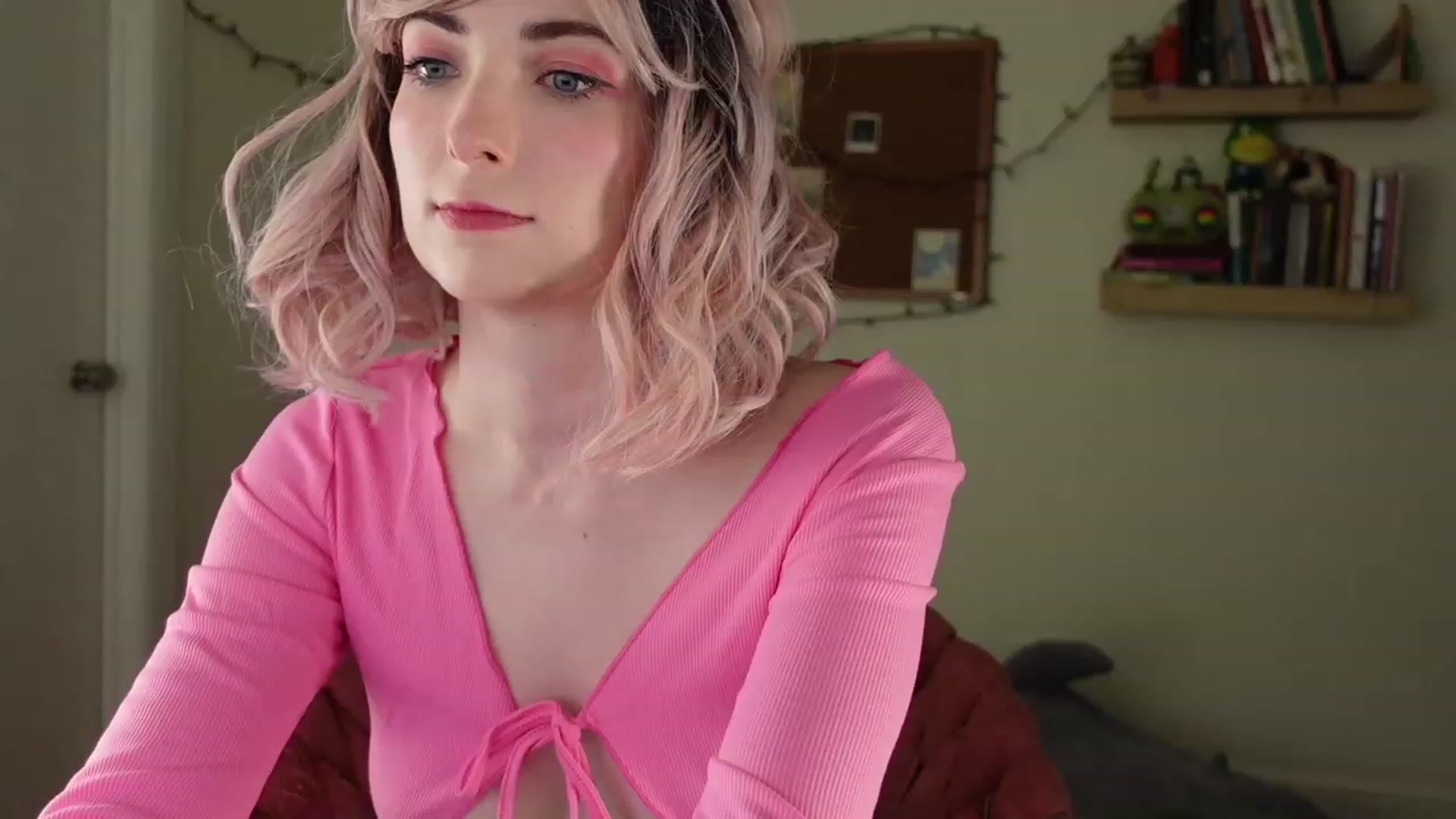 Gallery image thumbnail from Lil_blueberry's myfreecams stream on, 03/01/2023, 02:51 image 15 of 20