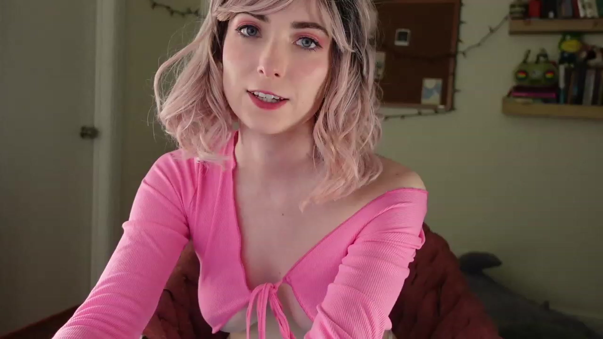Gallery image thumbnail from Lil_blueberry's myfreecams stream on, 03/01/2023, 02:51 image 2 of 20