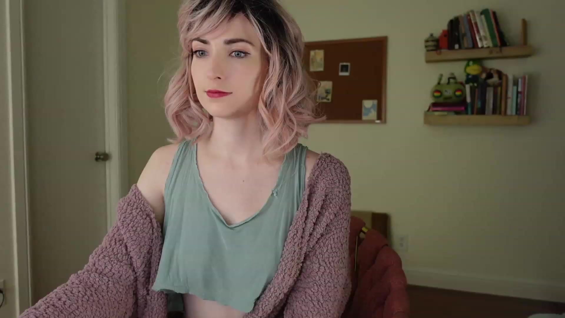Gallery image thumbnail from Lil_blueberry's myfreecams stream on, 03/12/2023, 04:58 image 3 of 20