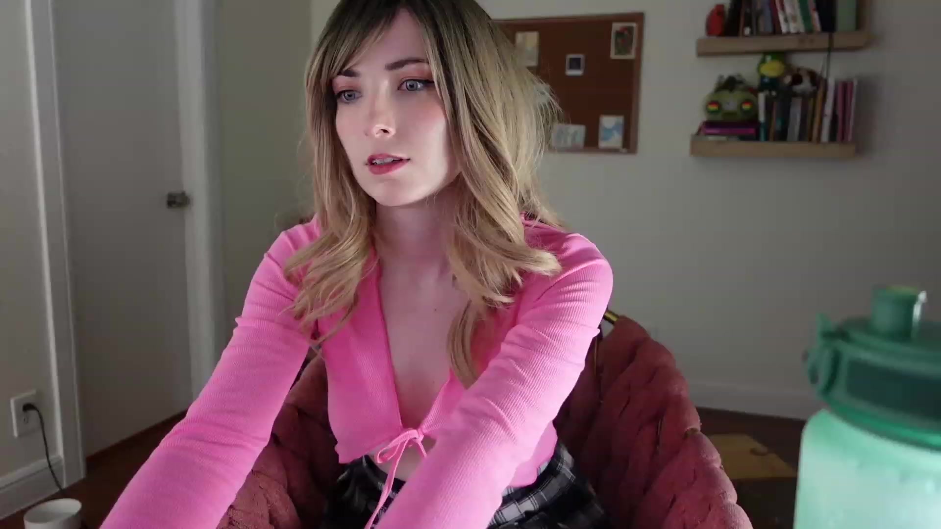 Gallery image thumbnail from Lil_blueberry's myfreecams stream on, 03/24/2023, 02:30 image 9 of 20
