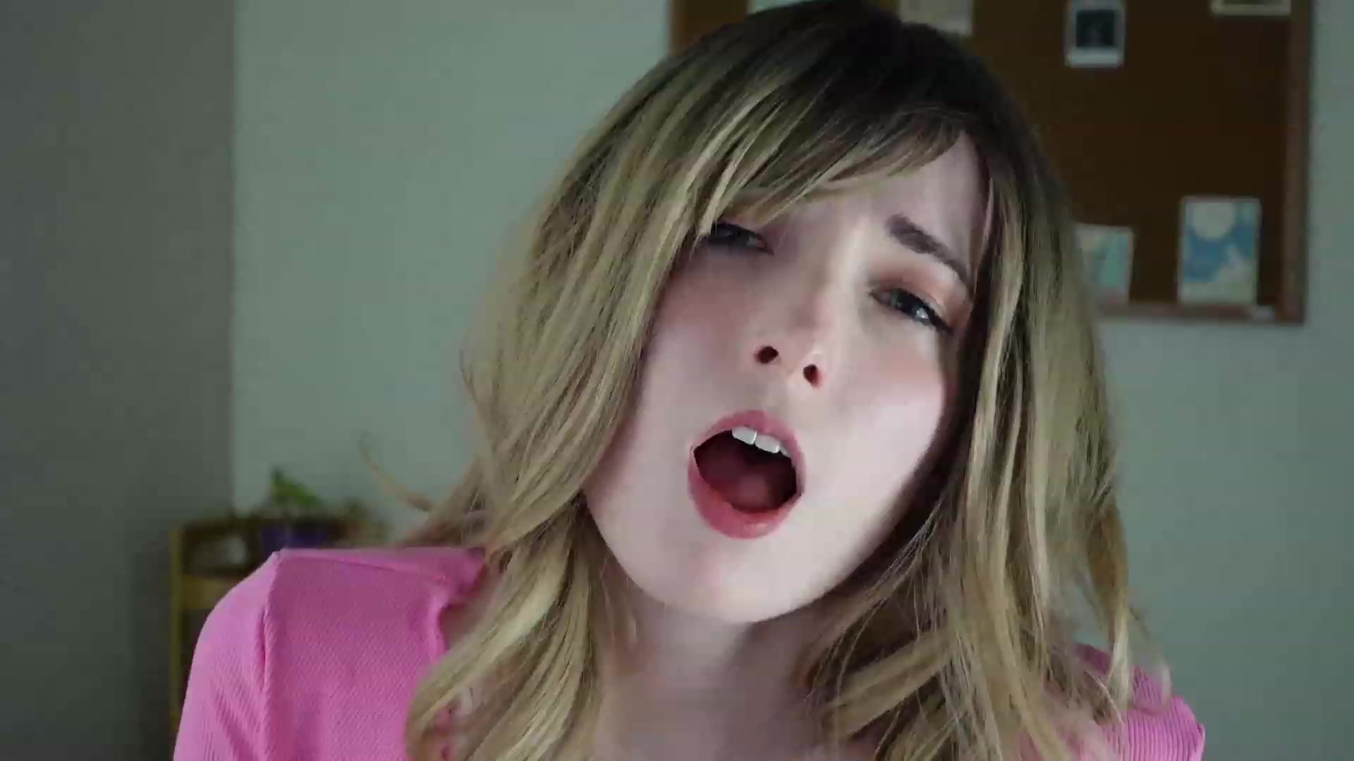 Gallery image thumbnail from Lil_blueberry's myfreecams stream on, 03/24/2023, 02:44 image 3 of 20