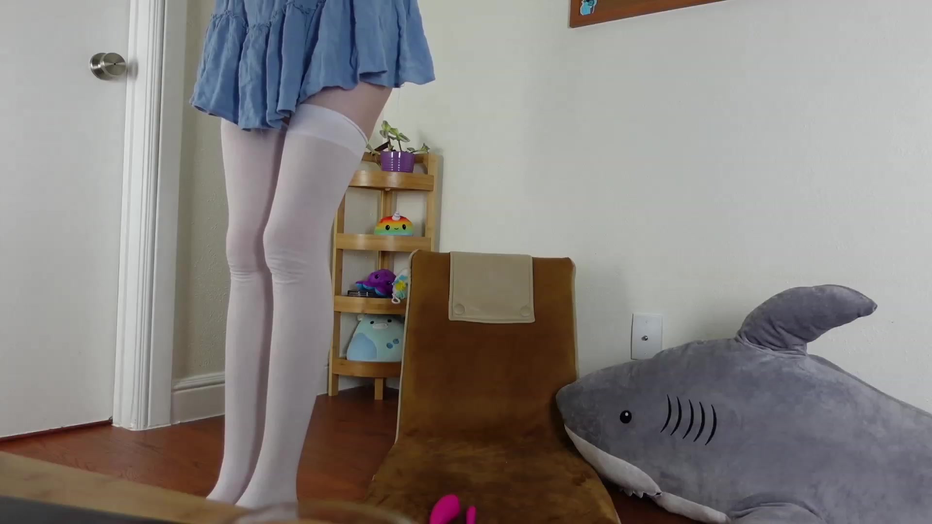 Gallery image thumbnail from Lil_blueberry's myfreecams stream on, 03/27/2023, 01:32 image 9 of 20