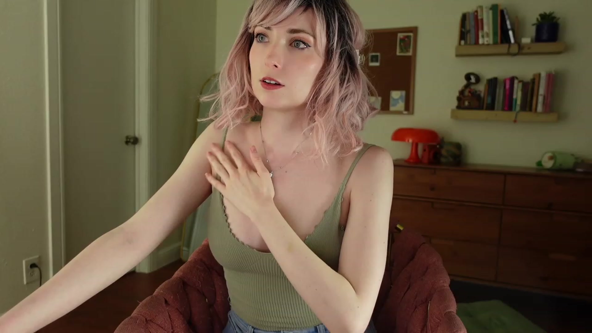 Gallery image thumbnail from Lil_blueberry's myfreecams stream on, 04/20/2023, 02:55 image 6 of 20