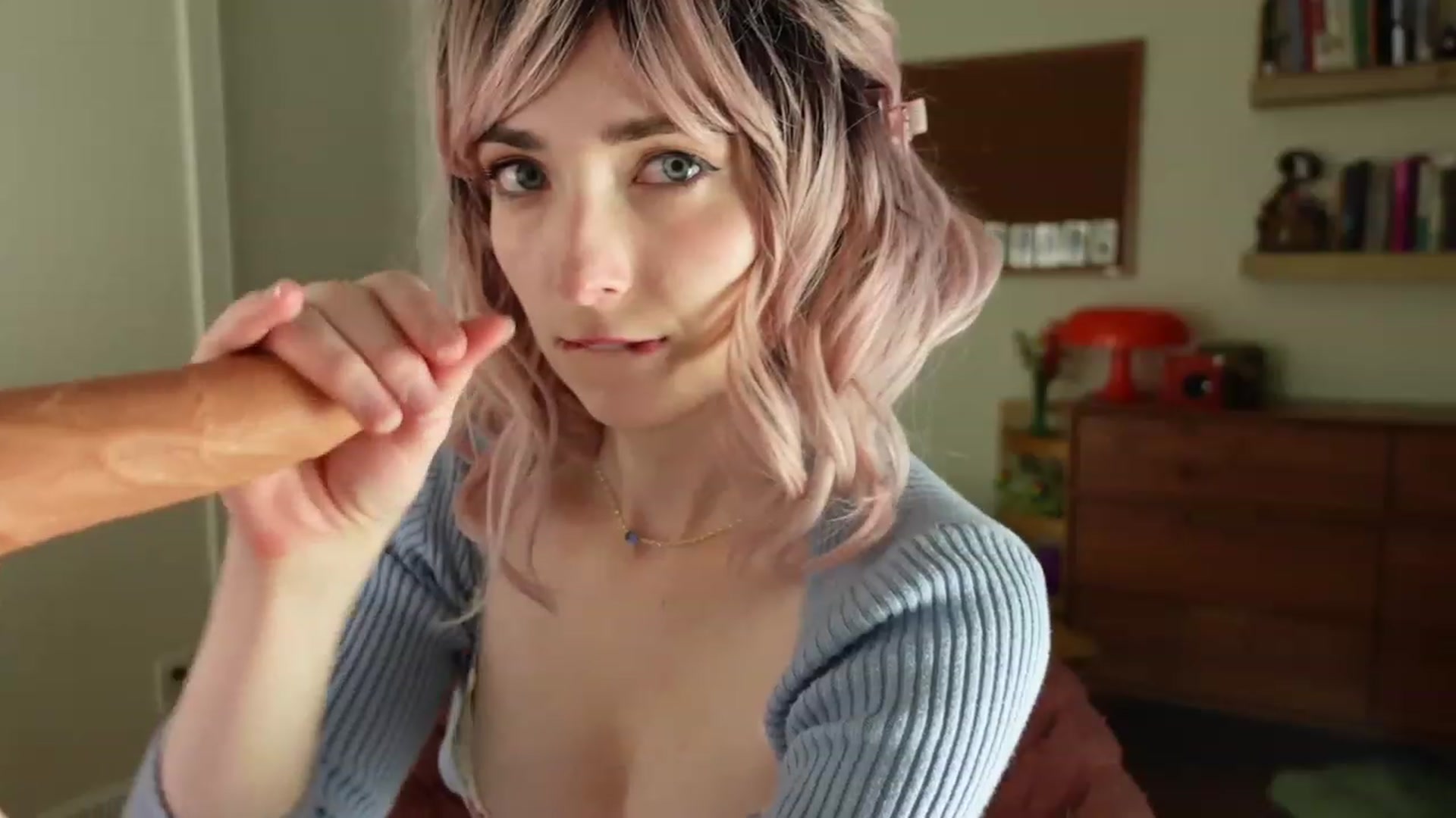 Gallery image thumbnail from Lil_blueberry's myfreecams stream on, 06/08/2023, 03:02 image 19 of 20