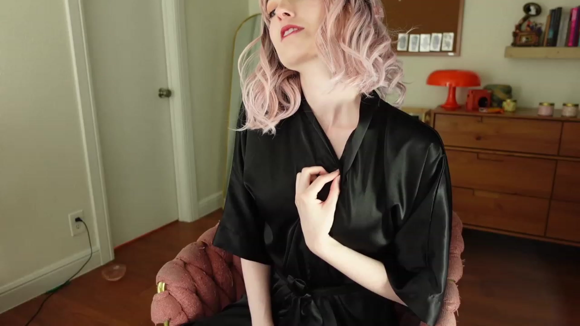 Gallery image thumbnail from Lil_blueberry's myfreecams stream on, 06/13/2023, 20:25 image 2 of 20