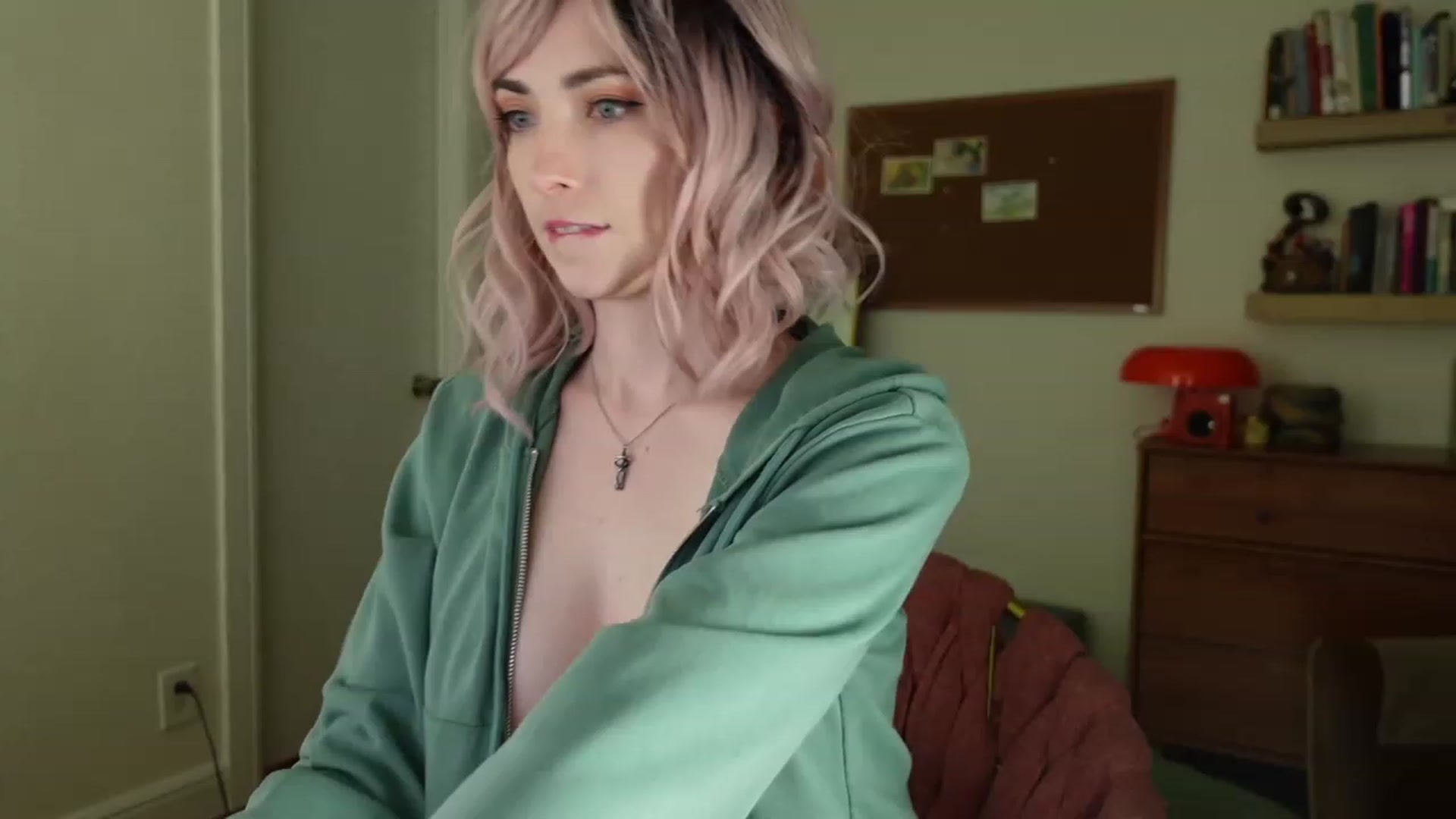 Gallery image thumbnail from Lil_blueberry's myfreecams stream on, 06/27/2023, 02:46 image 20 of 20