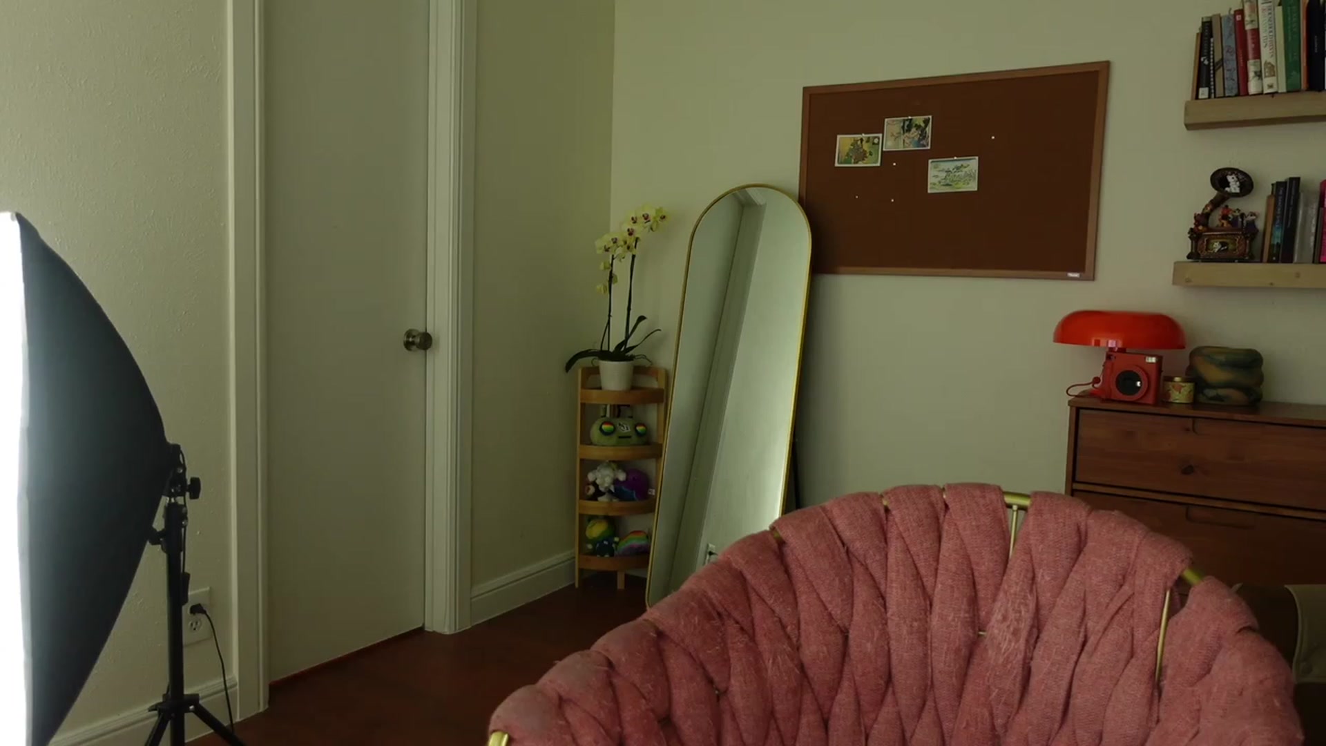 Gallery image thumbnail from Lil_blueberry's myfreecams stream on, 06/27/2023, 02:46 image 19 of 20