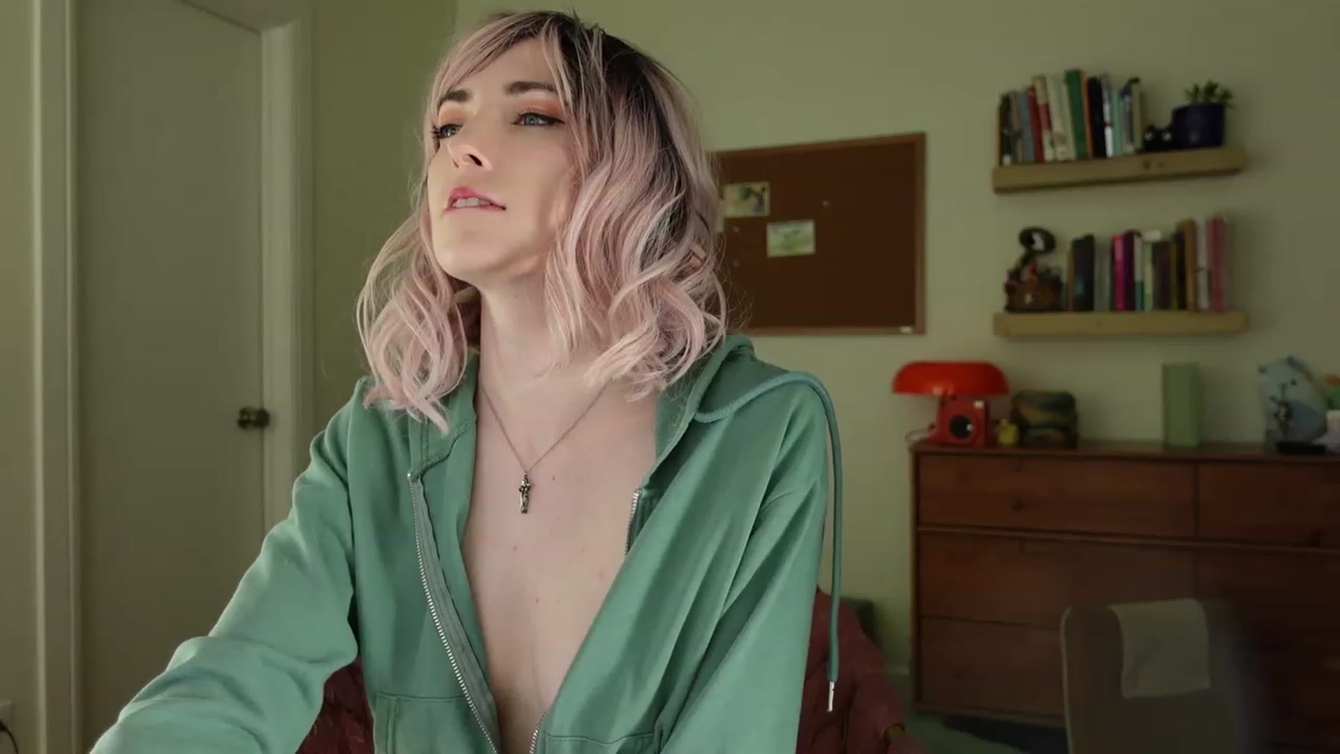 Gallery image thumbnail from Lil_blueberry's myfreecams stream on, 06/27/2023, 02:46 image 13 of 20