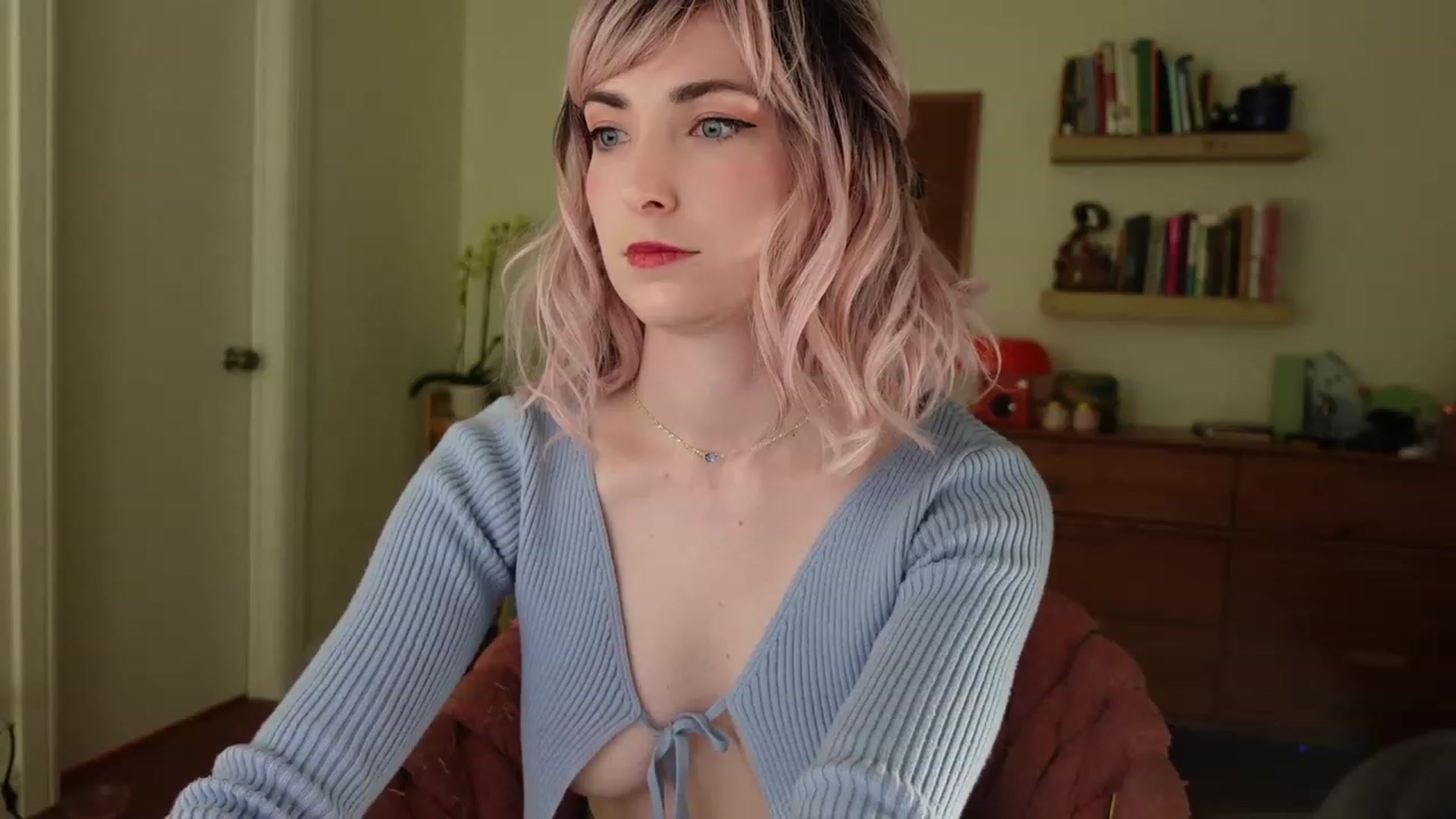 Gallery image thumbnail from Lil_blueberry's myfreecams stream on, 07/03/2023, 03:54 image 3 of 20