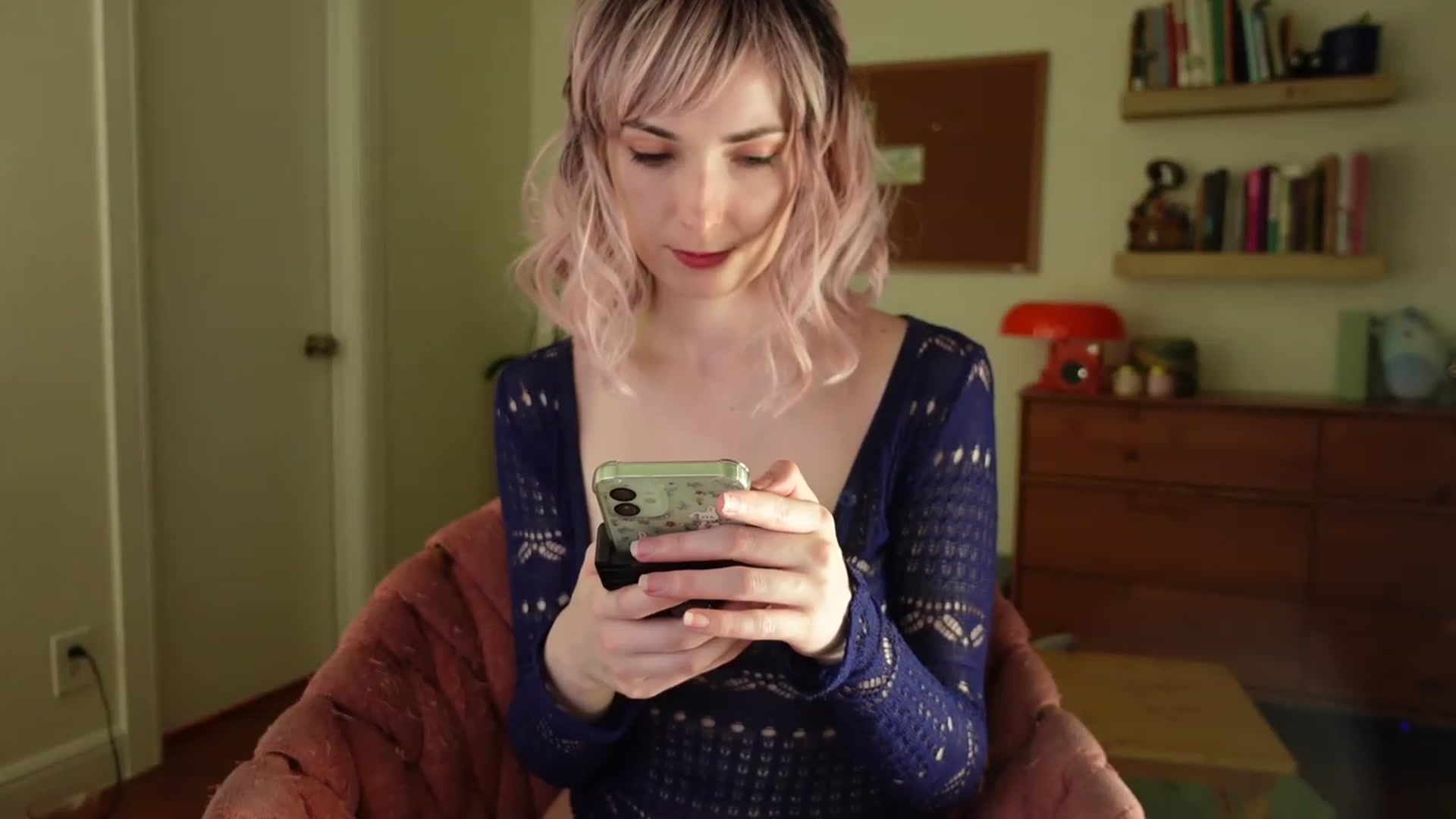 Gallery image thumbnail from Lil_blueberry's myfreecams stream on, 07/07/2023, 02:39 image 16 of 20
