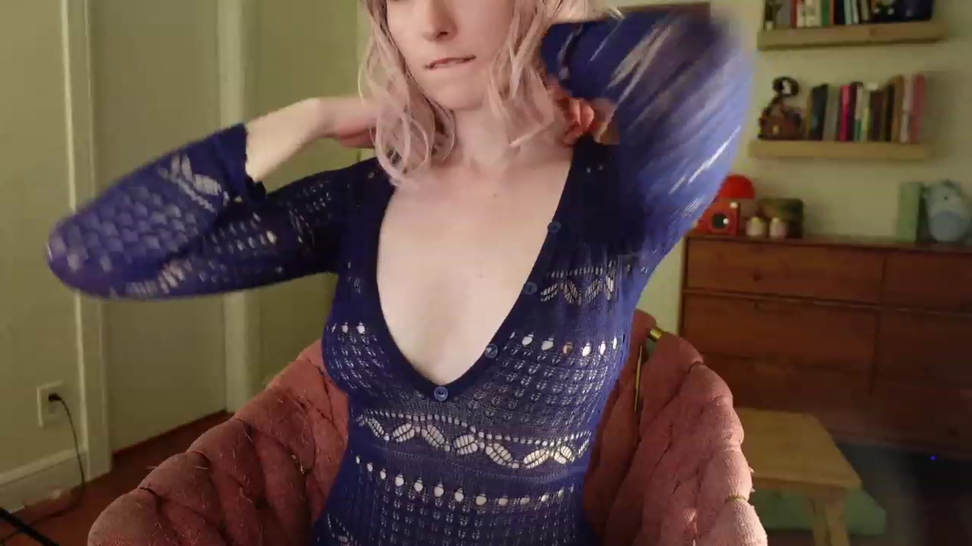 Gallery image thumbnail from Lil_blueberry's myfreecams stream on, 07/07/2023, 02:39 image 18 of 20