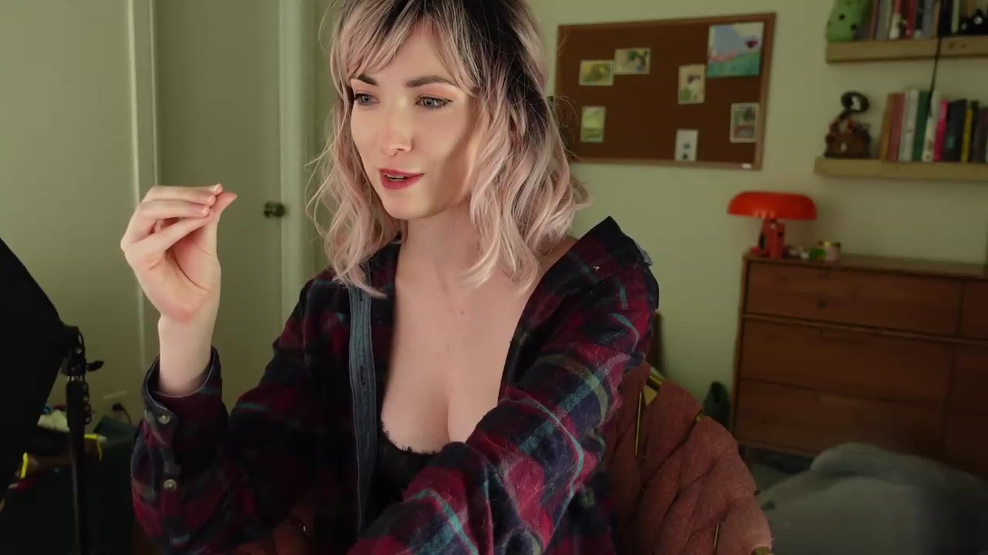 Gallery image thumbnail from Lil_blueberry's myfreecams stream on, 07/27/2023, 02:21 image 11 of 20