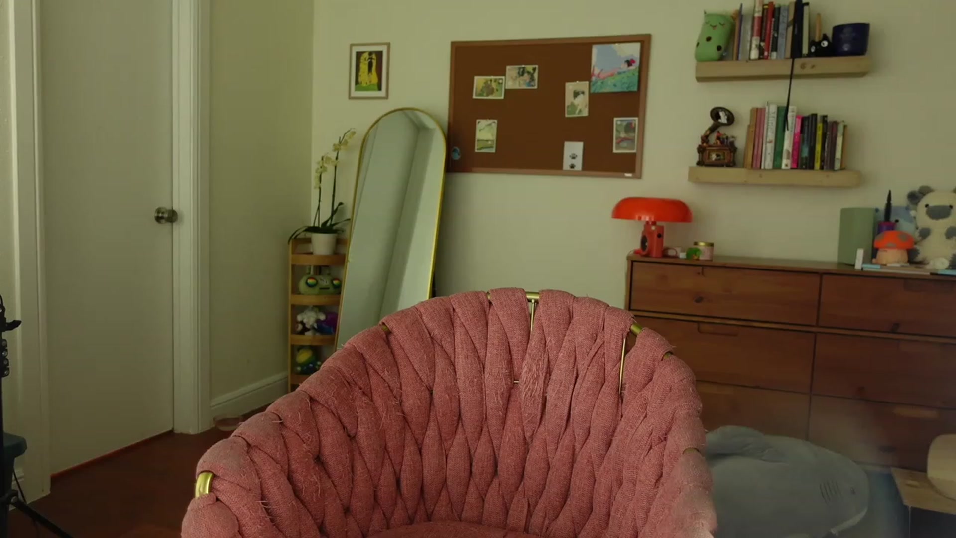 Gallery image thumbnail from Lil_blueberry's myfreecams stream on, 07/27/2023, 02:21 image 1 of 20