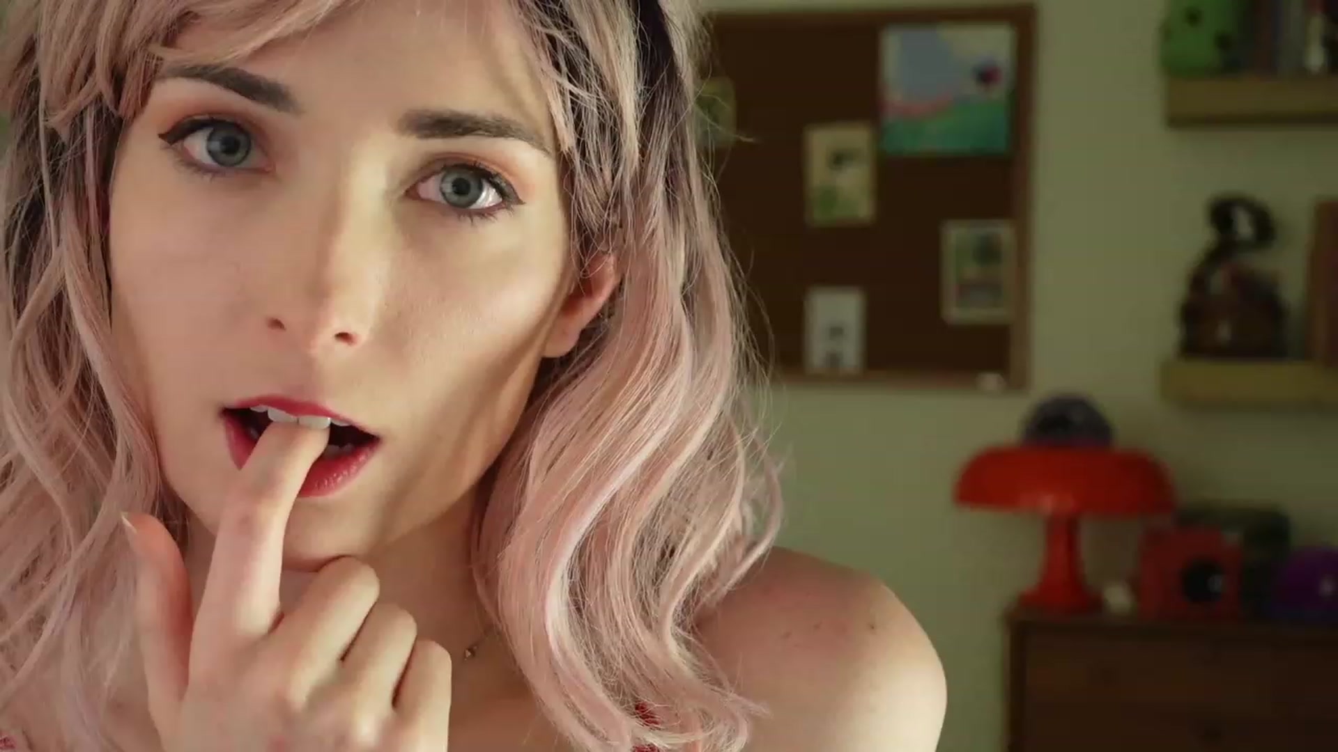 Gallery image thumbnail from Lil_blueberry's myfreecams stream on, 08/03/2023, 02:53 image 1 of 20